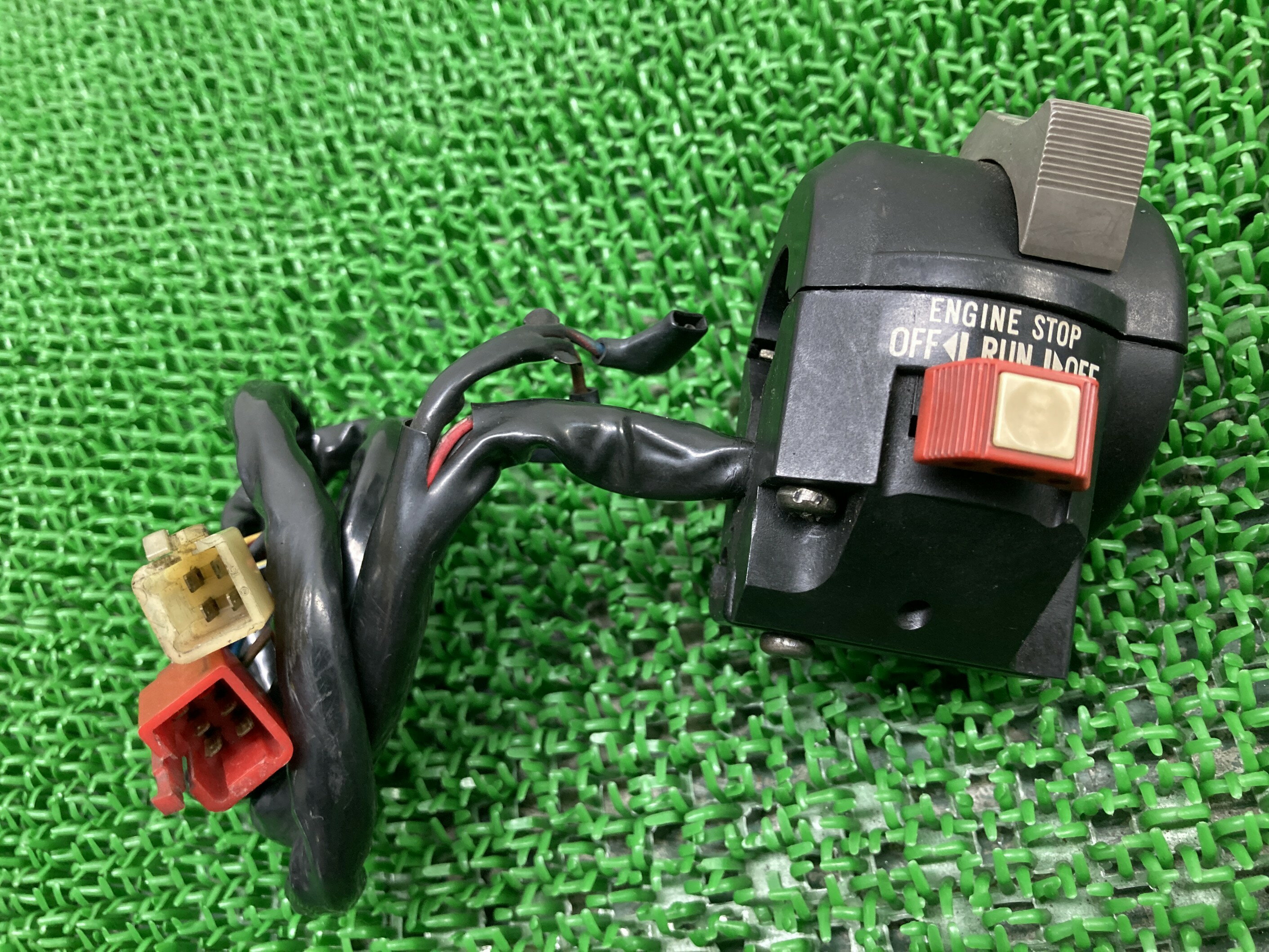 Z1000Rハンドルスイッチ右カワサキ純正バイク部品ローソンレプリカローレプ当時物スイッチボックス割れ欠け無し品薄車検Genuine【中古】 35