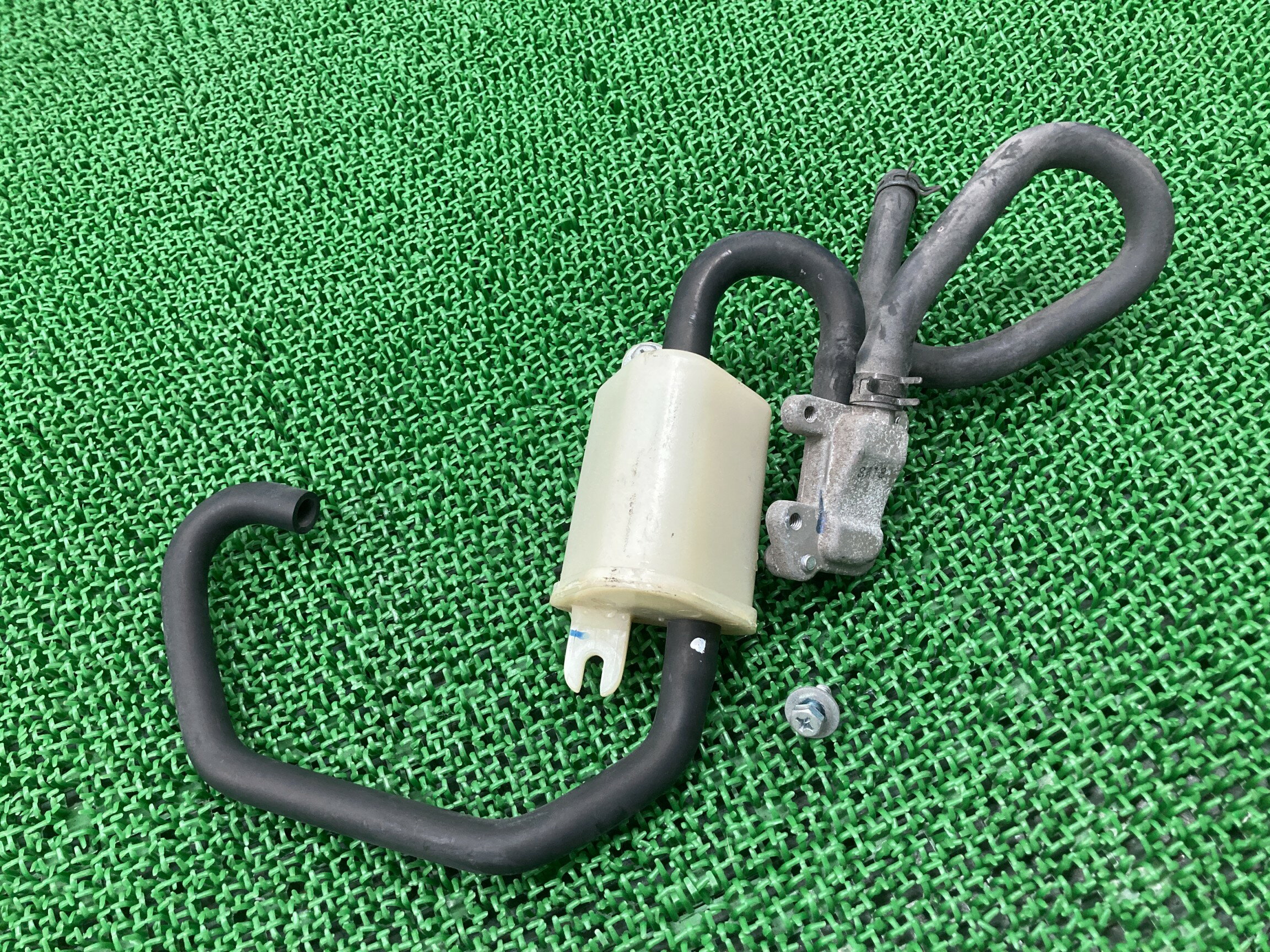 ギアブローバイタンクヤマハ純正バイク部品UA06J排気割れ欠け無し品薄希少品車検Genuine【中古】 4