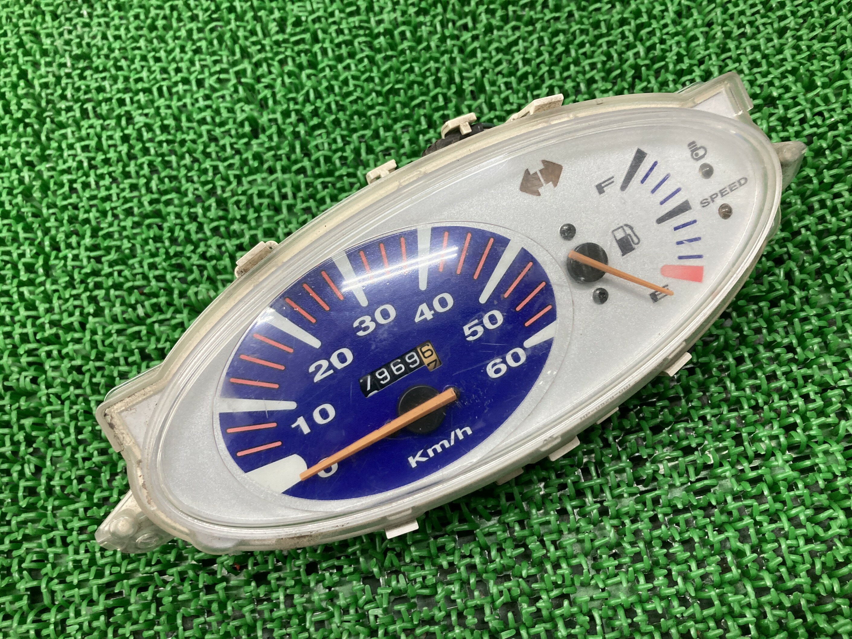 スマートディオメーターホンダ純正バイク部品AF57スピードメーター割れ欠け無し品薄希少品車検Genuine【中古】 21