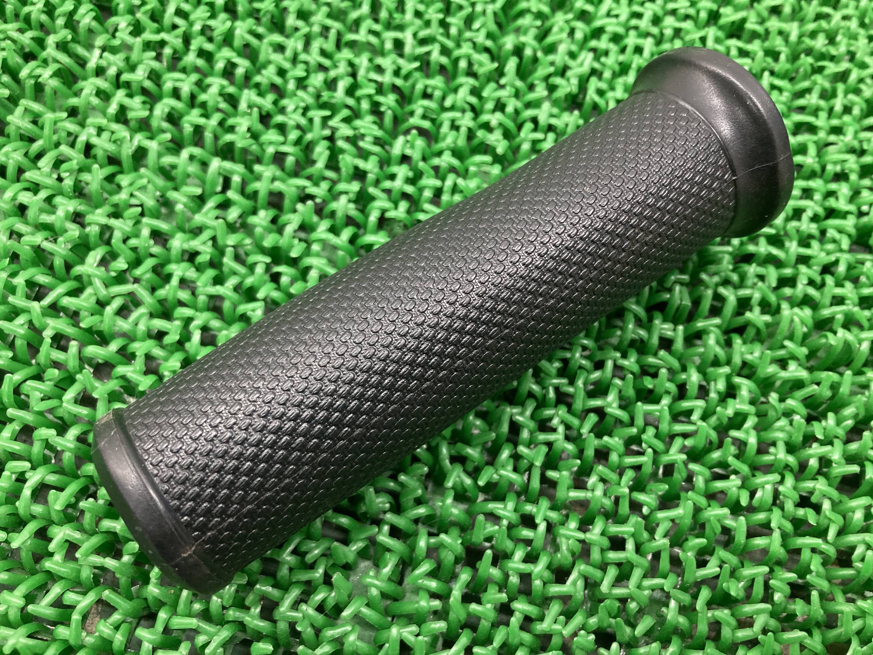 レブル250 ハンドルグリップ 左 ホンダ 純正 バイク 部品 MC49 Rebel250 破れ無し 品薄 希少品 車検 Genuine 【中古】 iV