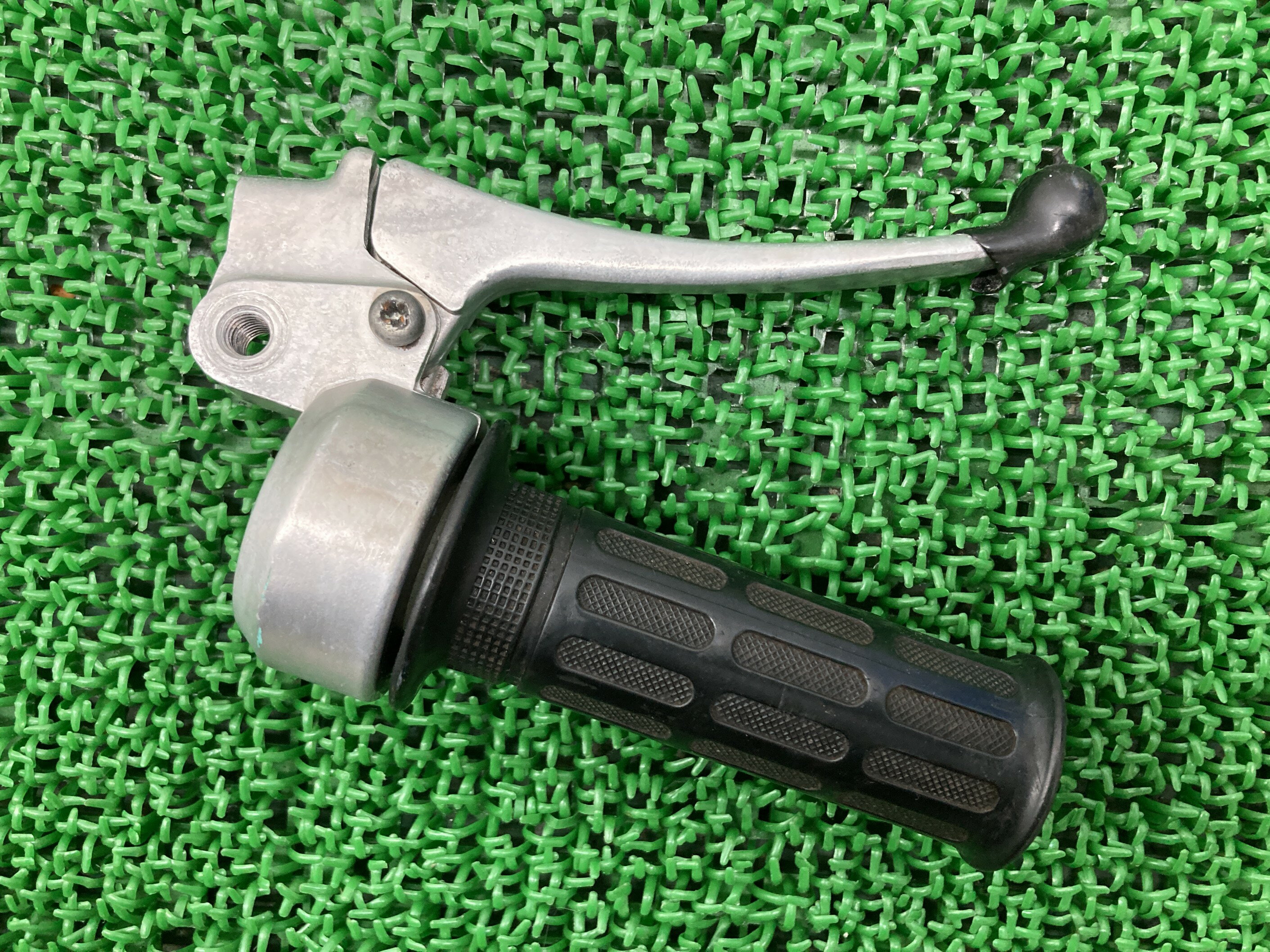 シャリィ50スロットルグリップホンダ純正バイク部品CF50ブレーキレバーシャリーシャリイ50CHALY50修復素材に車検Genuine【中古】 92