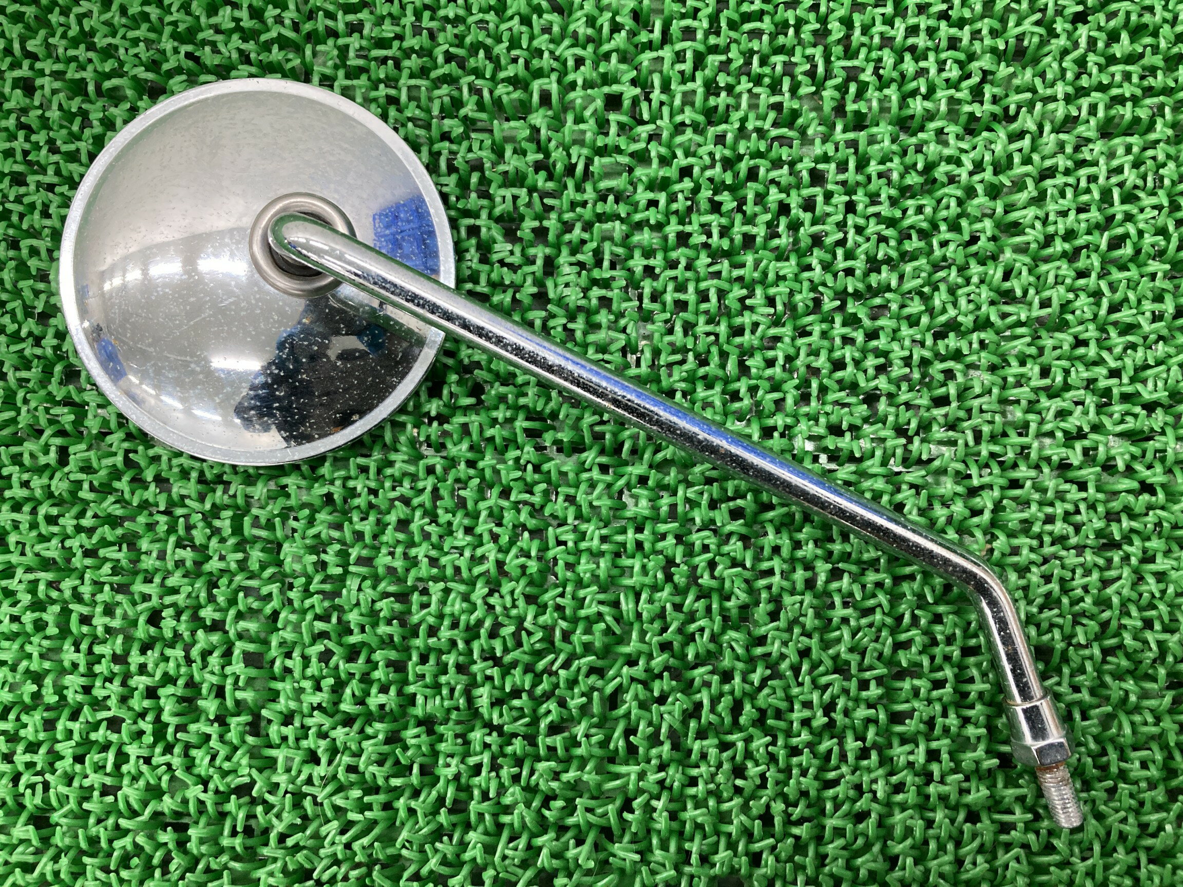 汎用ミラー右社外バイク部品□丸形W3タイプヤマハ用逆8mm割れ欠け無し品薄【中古】 95