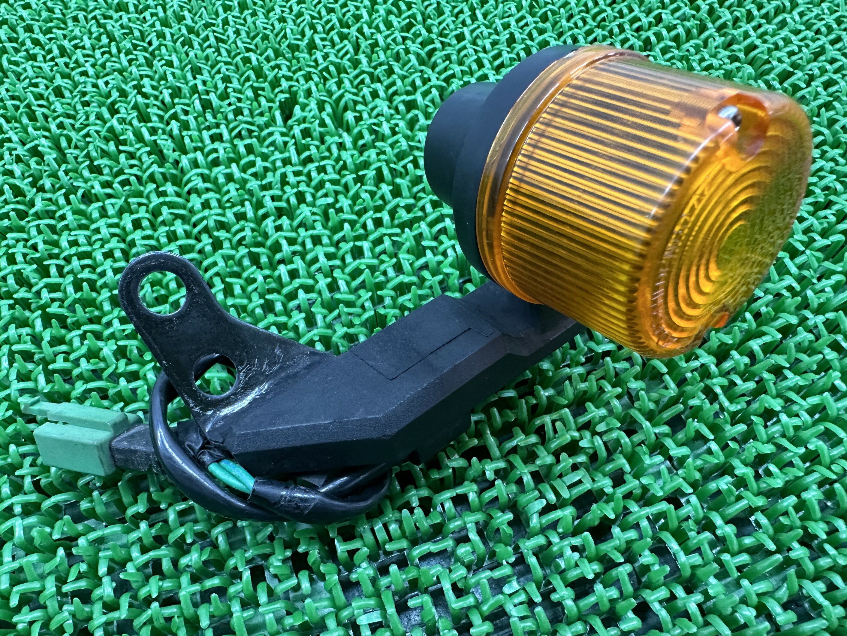 KDX220SR KDX250SR フロントウインカー 左 カワサキ 純正 バイク 部品 DX220B DX250F ステー付 KDX200SR コンディション良好 車検 Genuine 【中古】