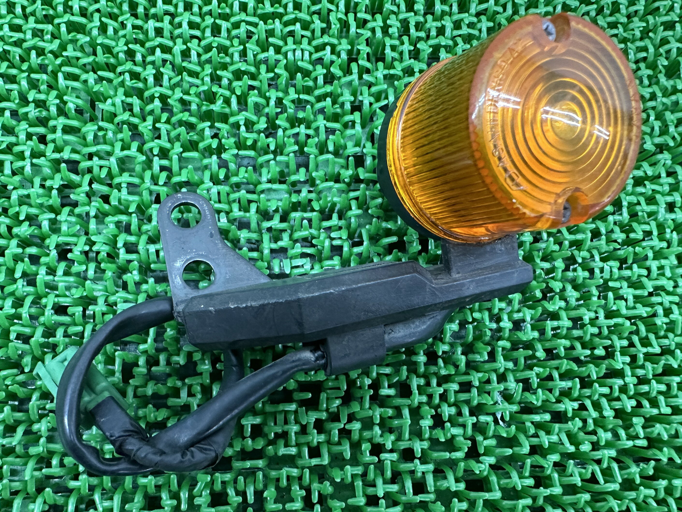 KDX220SR KDX250SR フロントウインカー 左 カワサキ 純正 バイク 部品 DX220B DX250F ステー付 KDX200SR 修復素材に 車検 Genuine 【中古】