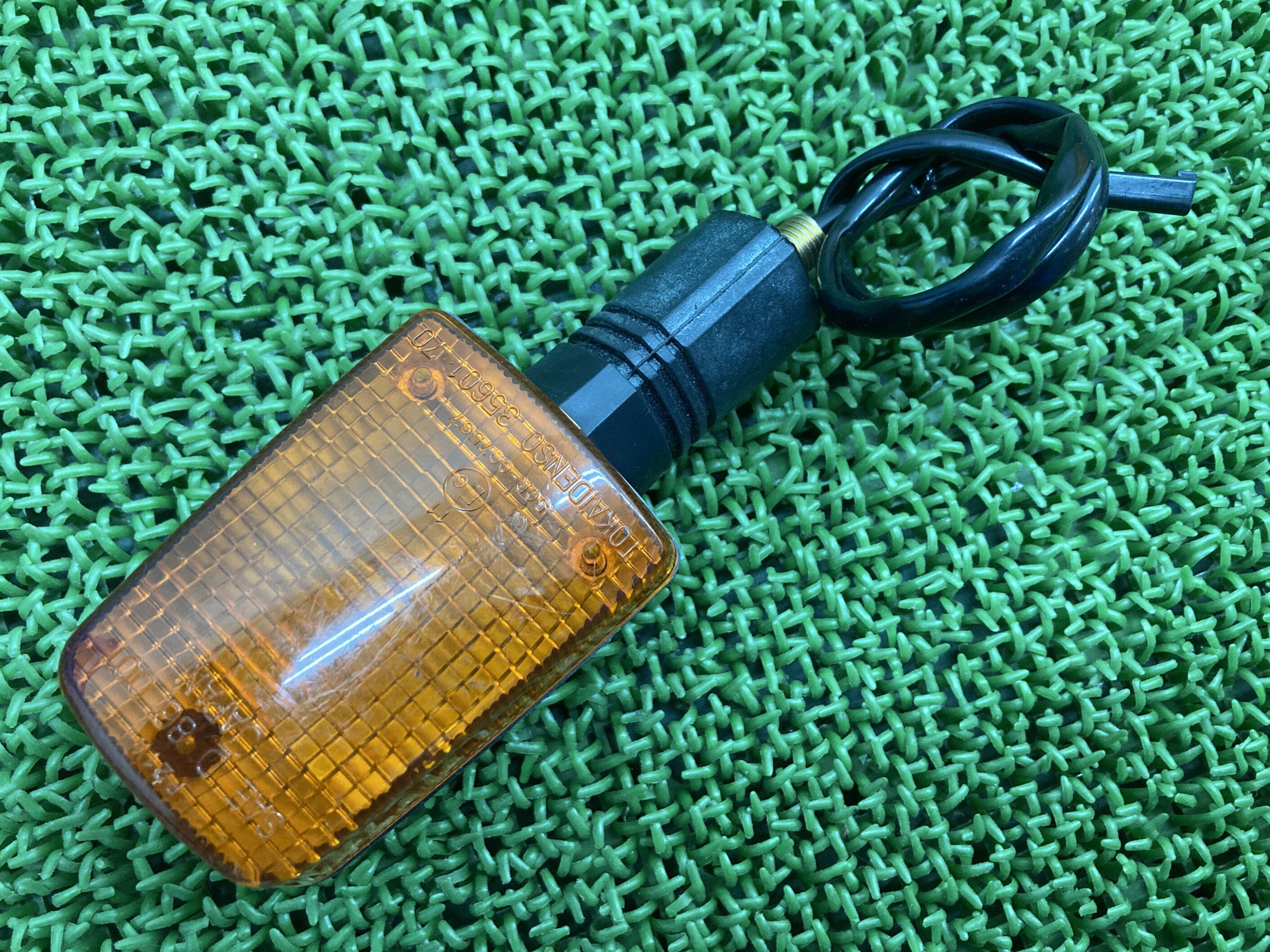 GSX400インパルス リアウインカー 片側 スズキ 純正 バイク 部品 GK79A IMPULSE 割れ欠け無し 品薄 希少品 車検 Genuine 【中古】...