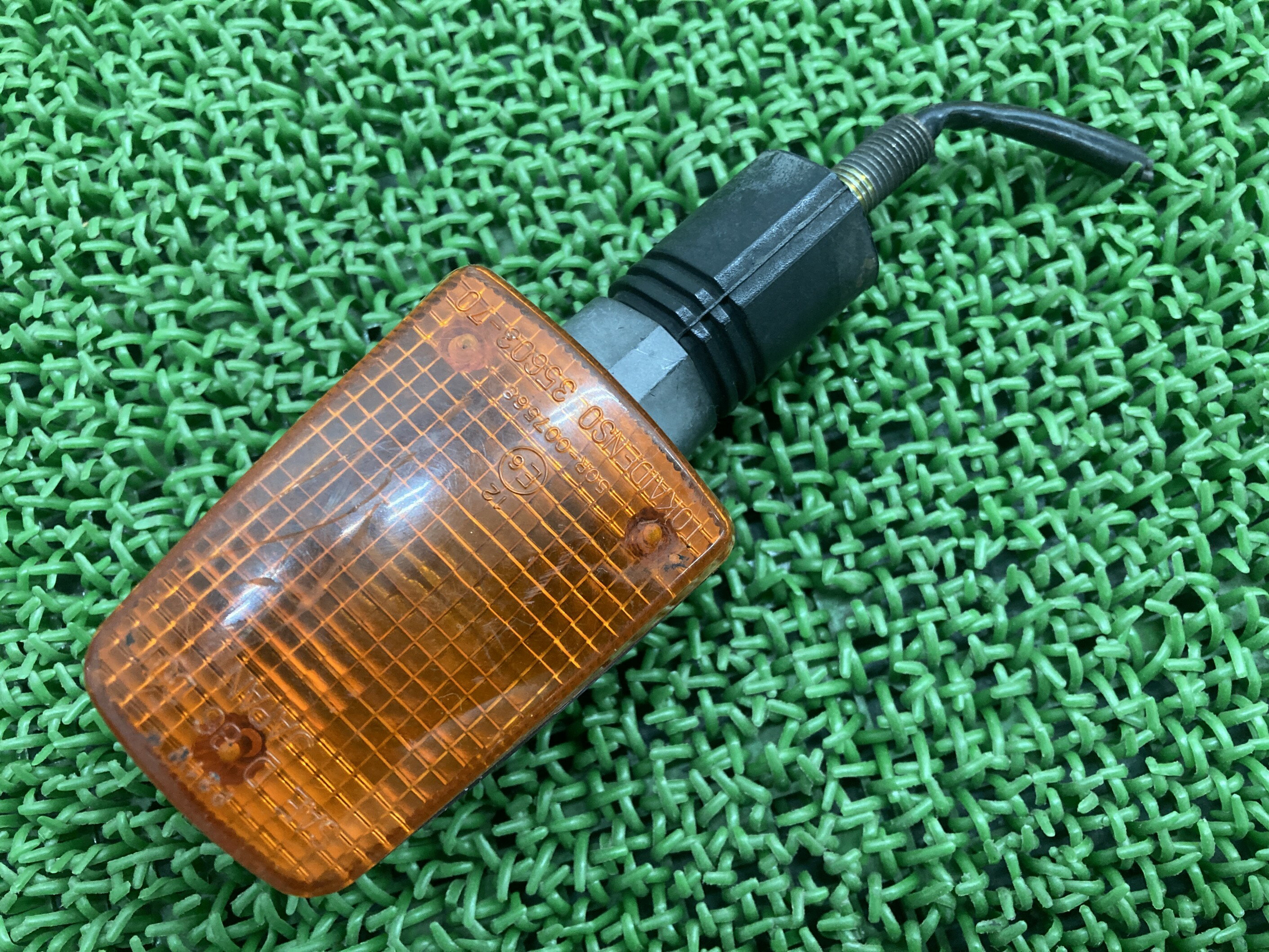 GSX400インパルス ウインカー 片側 スズキ 純正 バイク 部品 GK79A IMPULSE ペイント素材に 割れ欠け無..