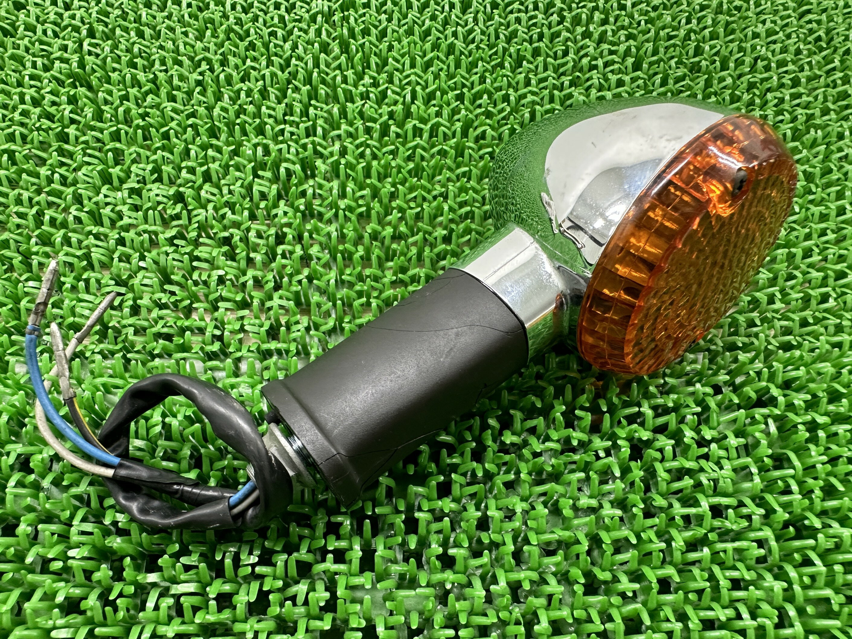 ゼファーカイ フロントウインカー 片側 カワサキ 純正 バイク 部品 ZR400G 修復素材に コケキズ無し ゼファー400 ゼファー750 車検 Genuine 【中古】