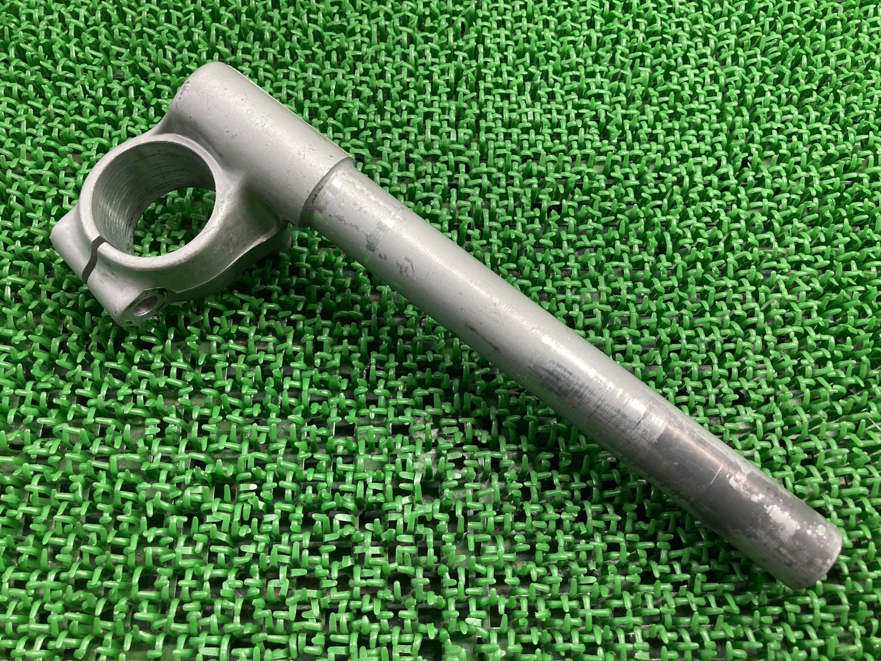 VFR400Rセパレートハンドル右ホンダ純正バイク部品NC2137φセパハン曲がり無し品薄希少品車検Genuine【中古】 56