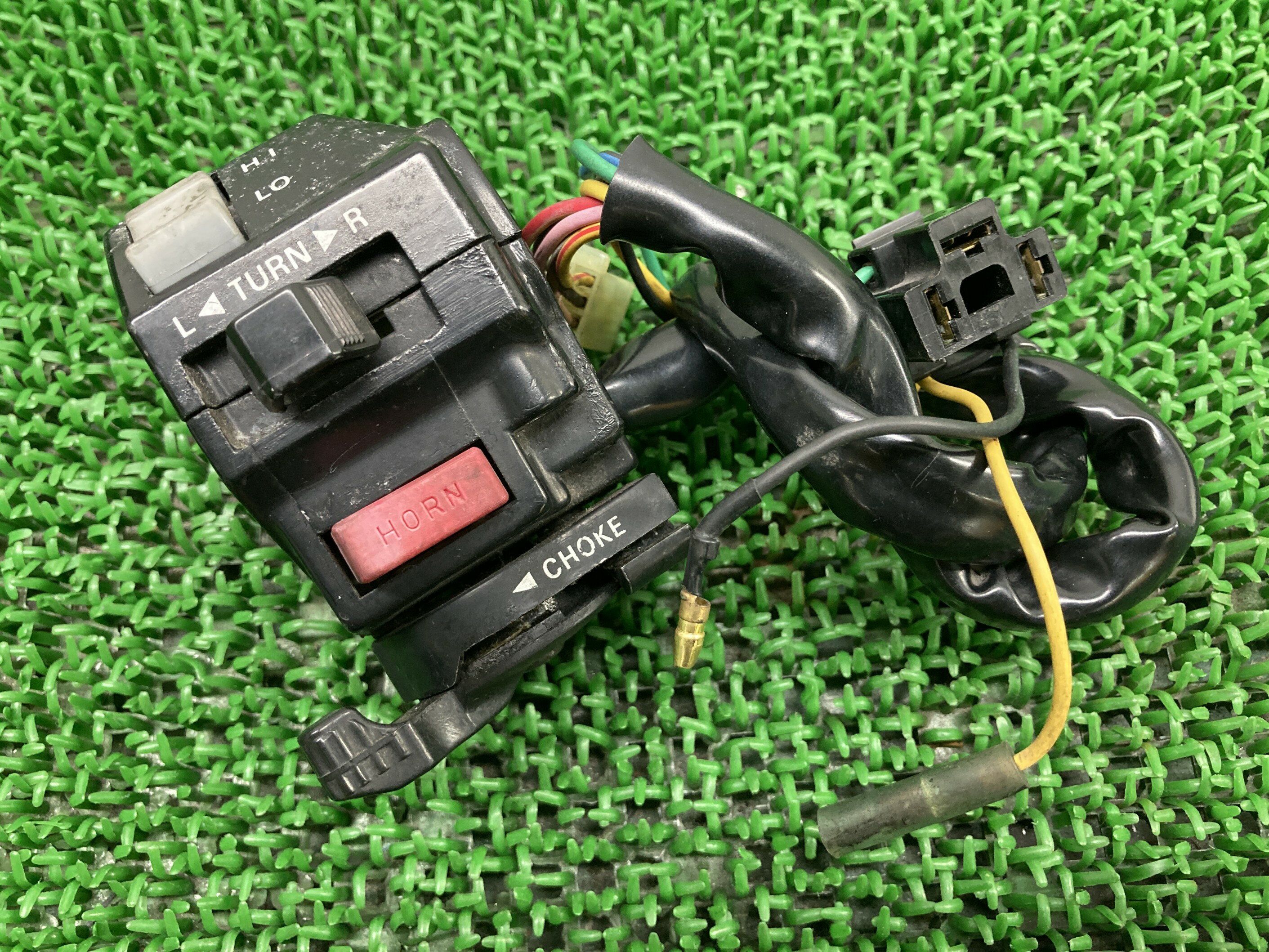 ビラーゴ750 ハンドルスイッチ 左 ヤマハ 純正 バイク 部品 2EM XV750Virago スイッチボックス 割れ欠け無し 品薄 車検 Genuine 【...