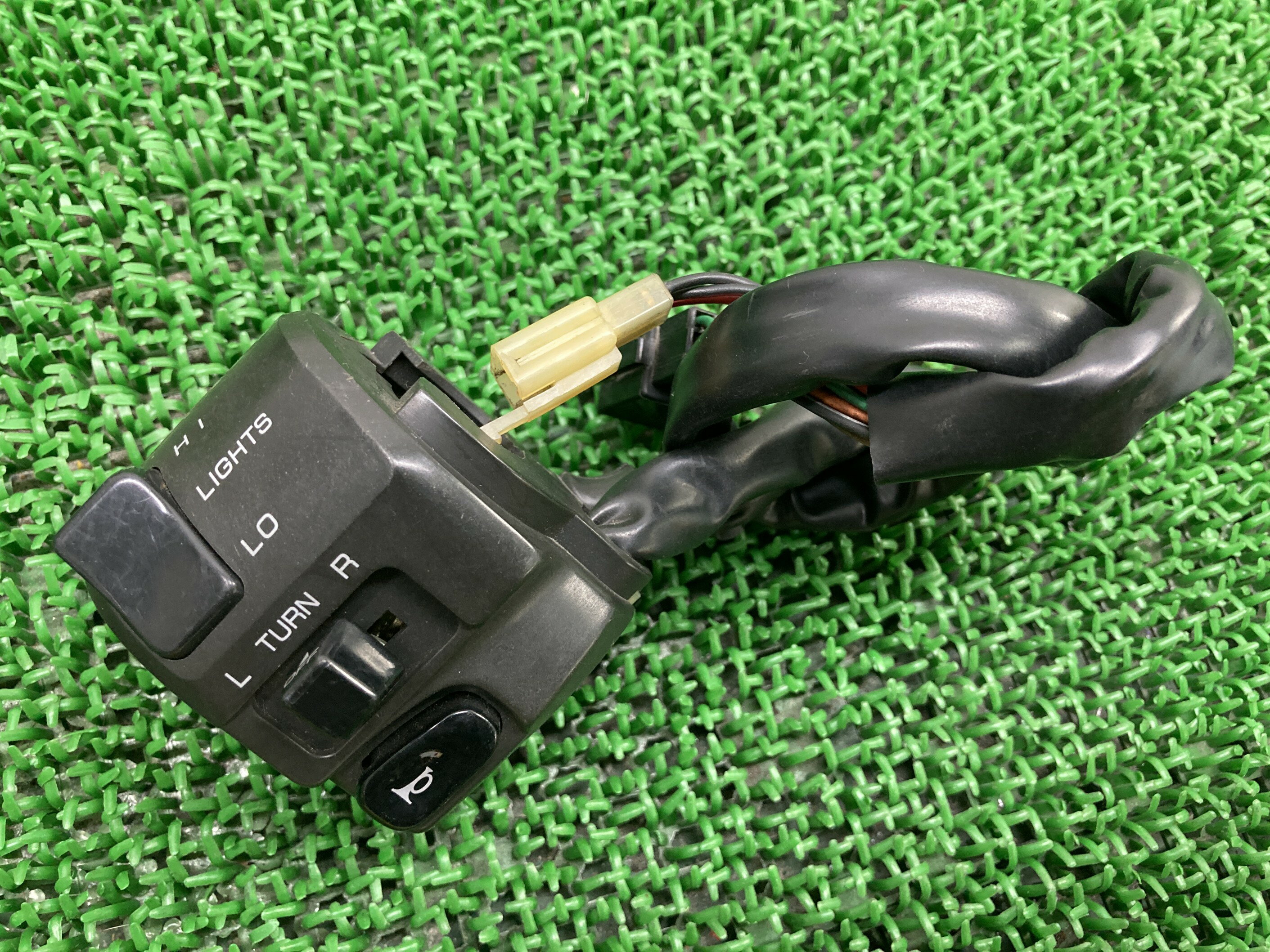 ZX-12Rハンドルスイッチ左カワサキ純正バイク部品ZXT20Aスイッチボック修復素材に品薄希少品車検Genuine【中古】 87