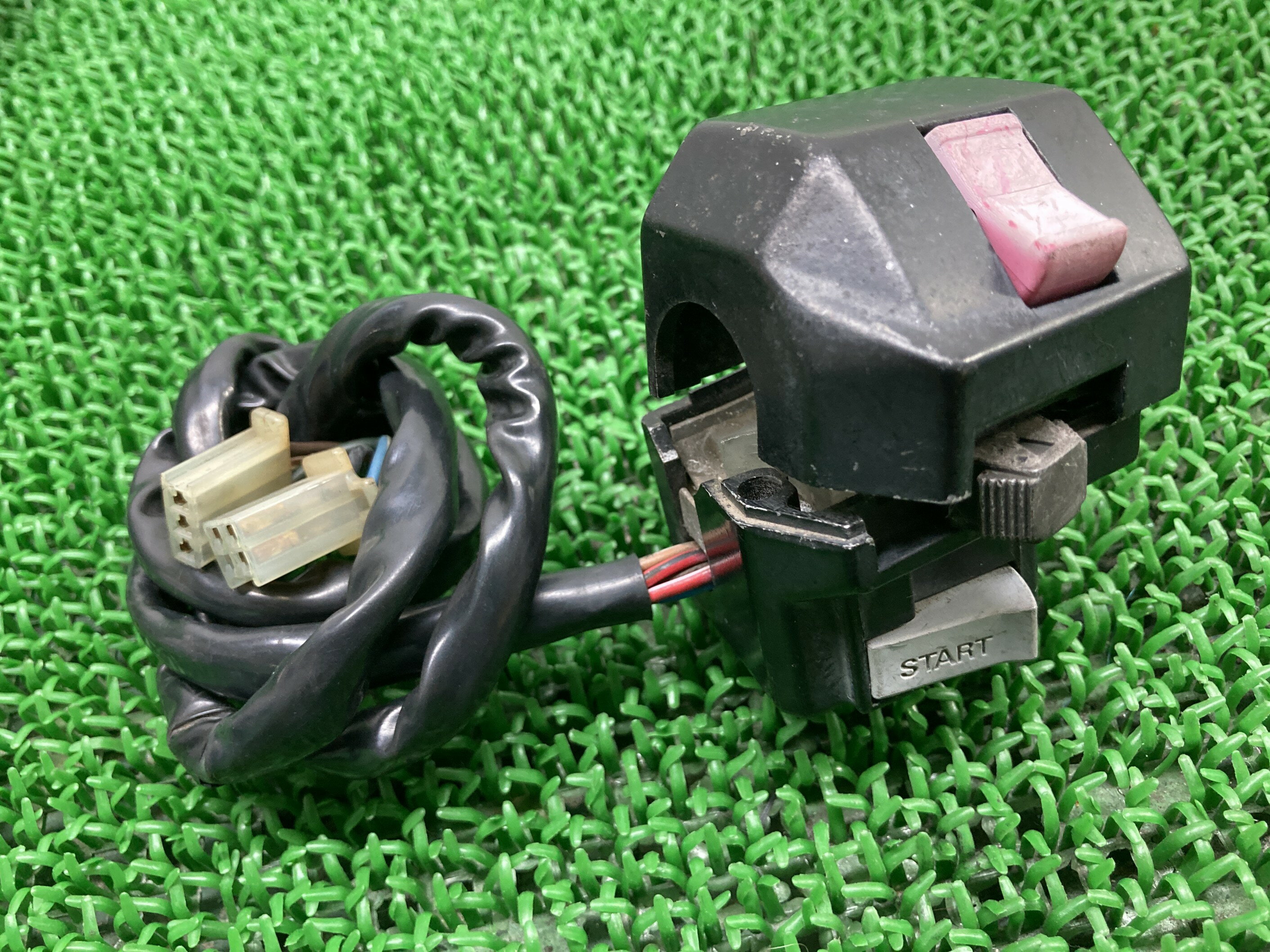 ビラーゴ250 ハンドルスイッチ 右 ヤマハ 純正 バイク 部品 3DM XV250Virago スイッチボックス 割れ欠け無し 品薄 車検 Genuine 【...