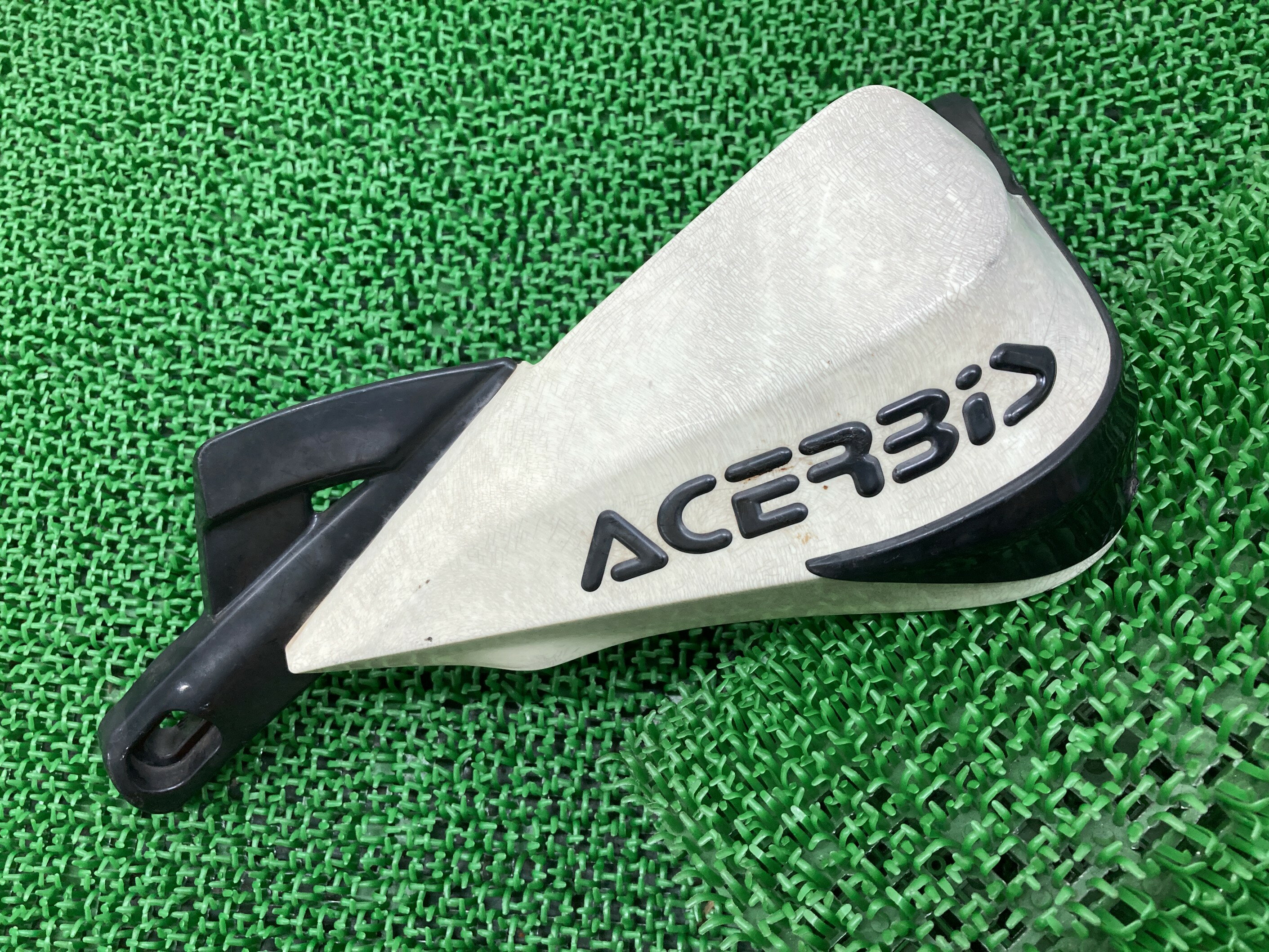アチェルビス製 ナックルガード 左 黒/白 社外 バイク 部品 ACERBIS ハンドガード ペイント素材に 品薄 希少品 【中古】