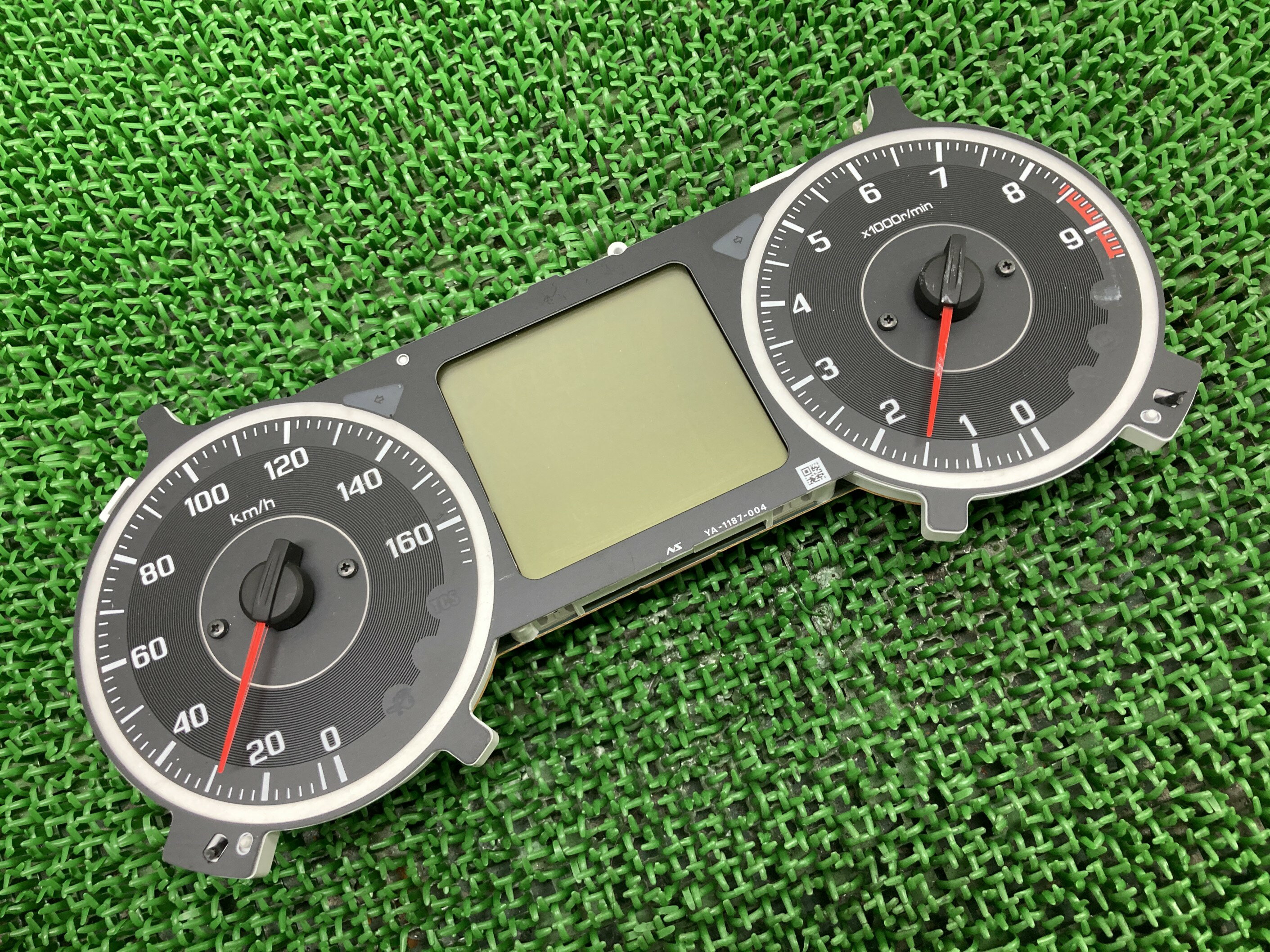 MT-09 メーター ヤマハ 純正 バイク 部品 RN52J 修復素材に 割れ欠け無し 品薄 希少品 車検 Genuine 【中古】 53