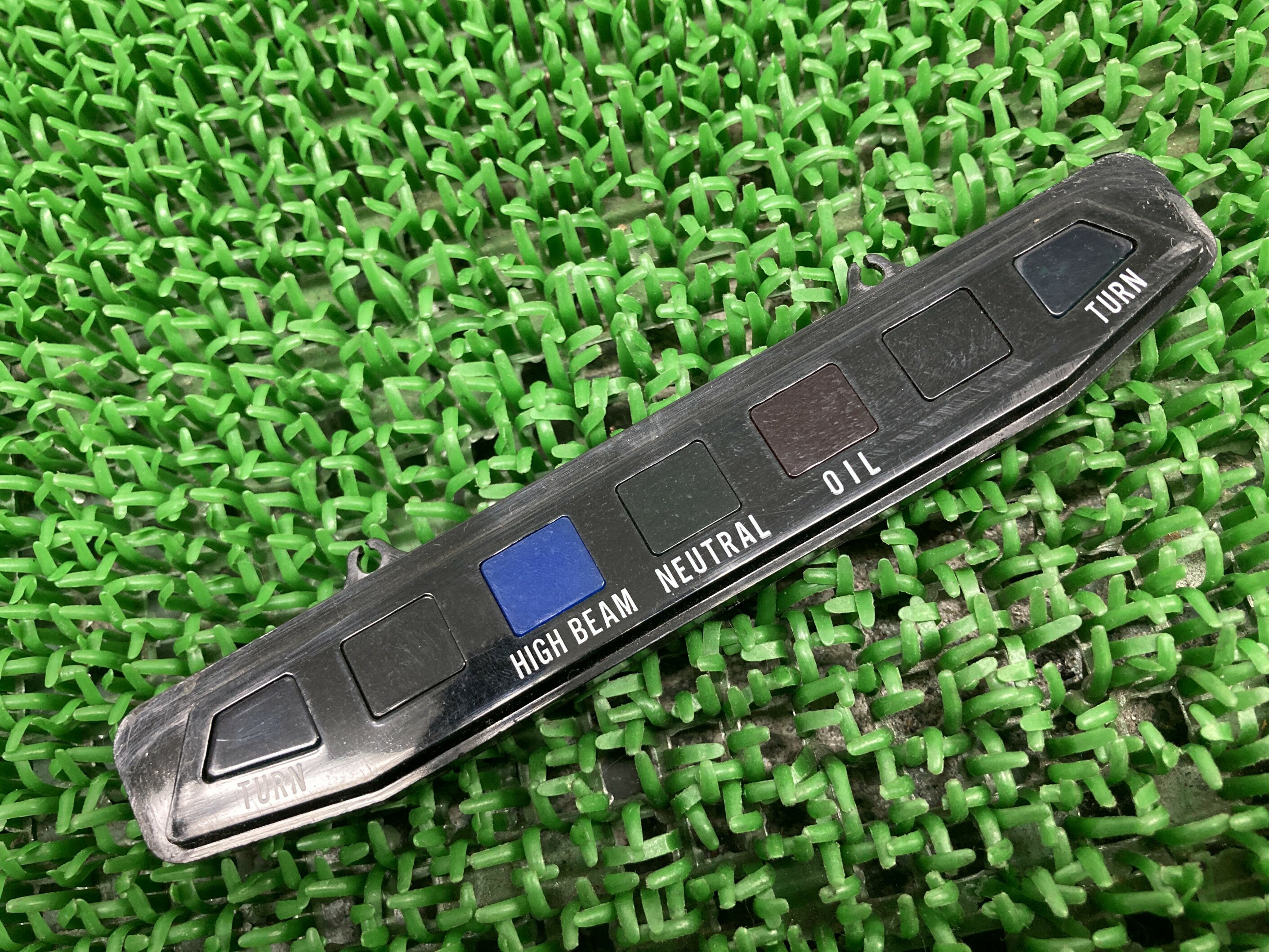 GPZ900Rインジケーターランプカバーカワサキ純正バイク部品ZX900ANinjaメーターカバー割れ欠け無し品薄希少品車検Genuine【中古】 77