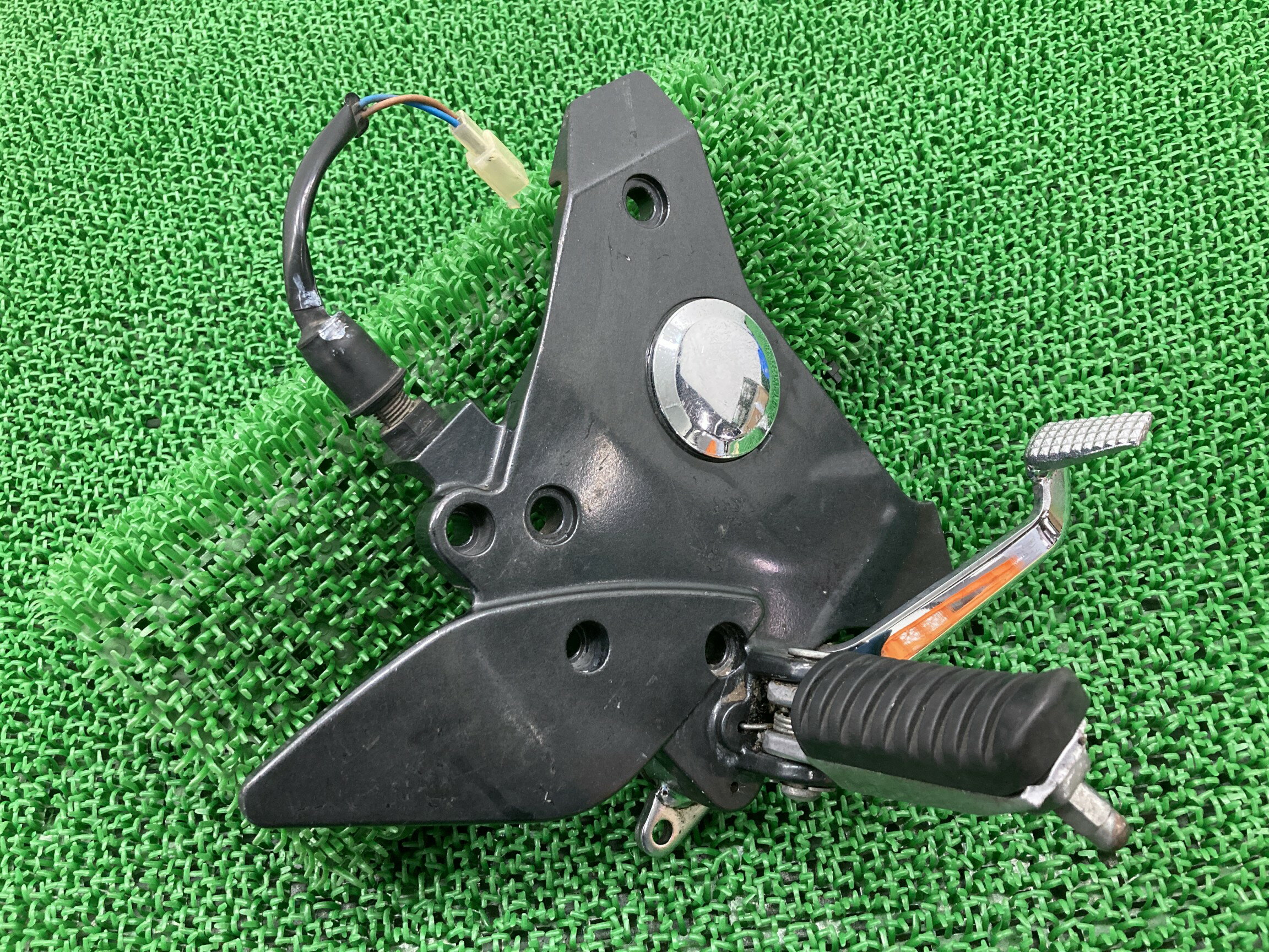 ZR-7 ステップ 右 カワサキ 純正 バイク 部品 ZR750F ZR7 メインステップ ペグ ブレーキペダル 車検 Genuine 【中古】 22