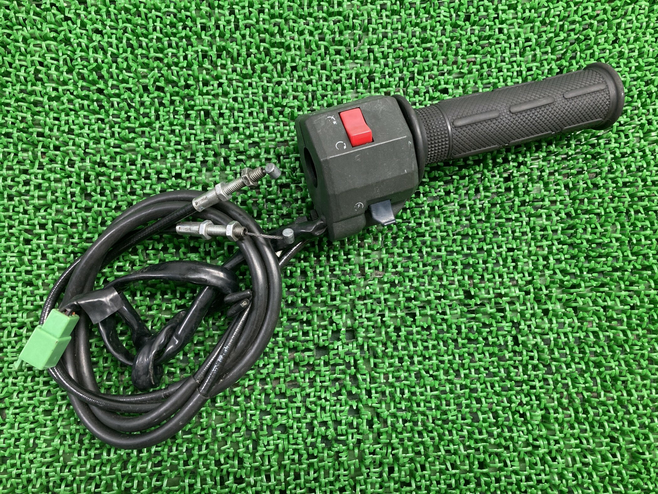 ゼファー1100ハンドルスイッチ右カワサキ純正バイク部品ZR1100AZRT10AZEPHYR1100スロットルホルダースイッチボックスコケキズ無し車検Genu...