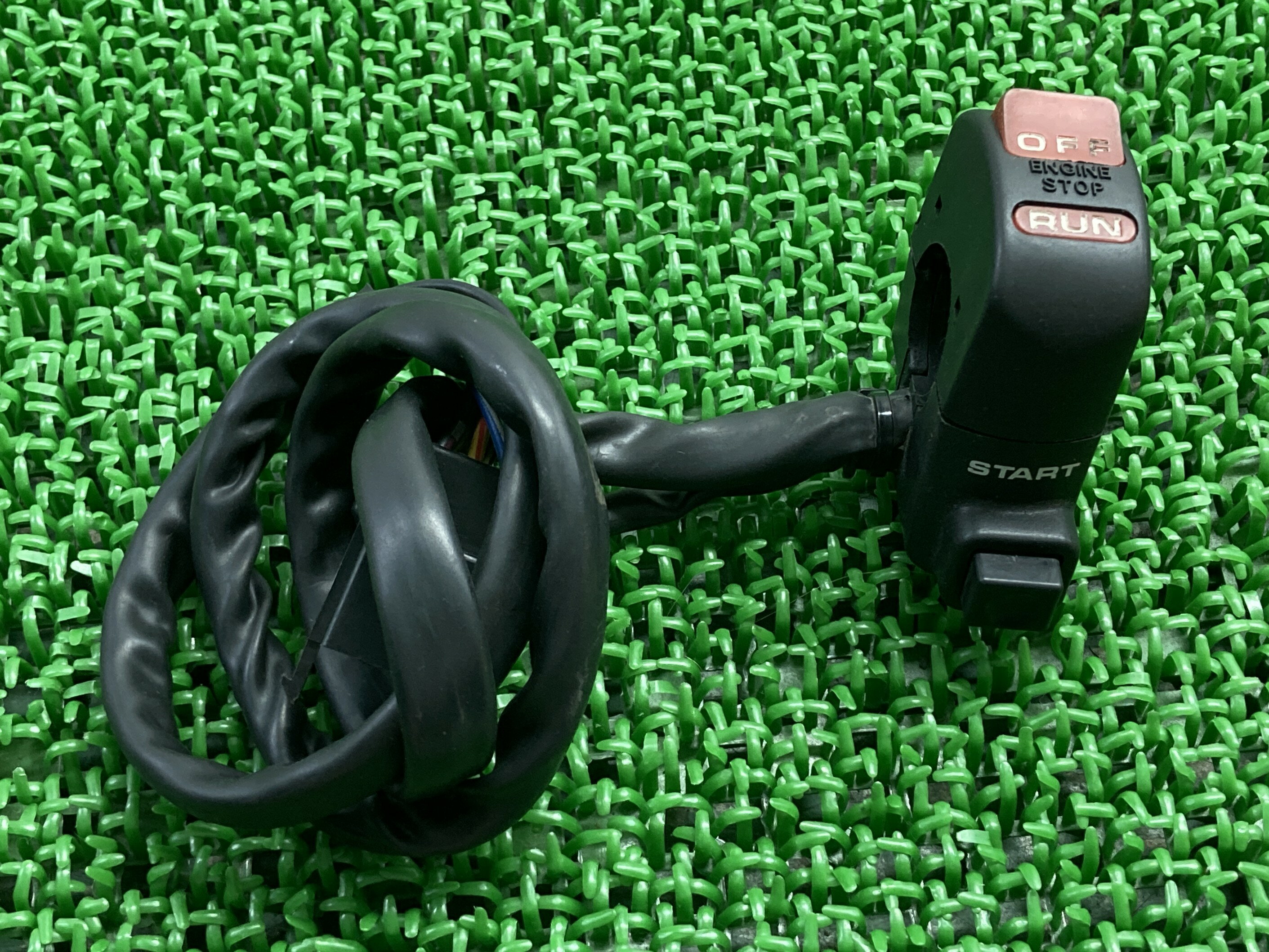 RVF400ハンドルスイッチ右ホンダ純正バイク部品NC35スイッチボックス割れ欠け無し品薄希少品車検Genuine【中古】 18