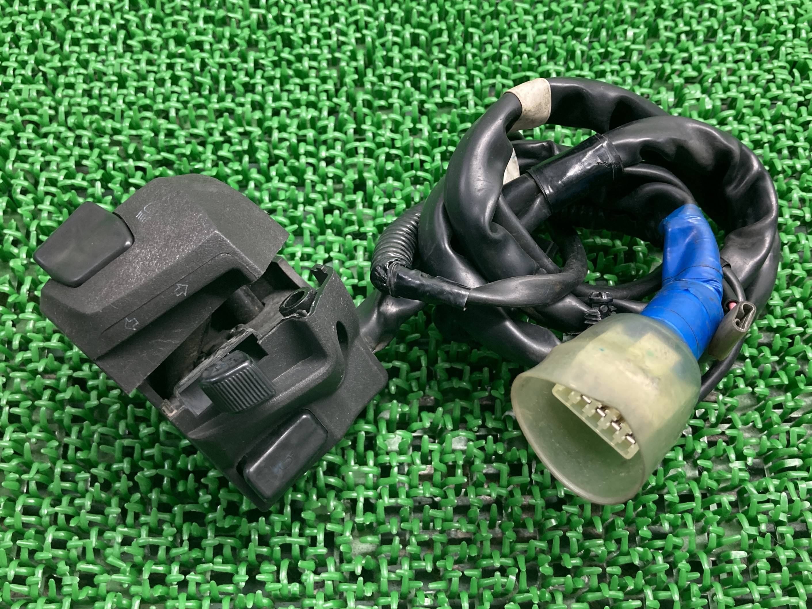 YZF-R3ハンドルスイッチ左ヤマハ純正バイク部品RH07Jスイッチボックス割れ欠け無し品薄希少品車検Genuine【中古】 78