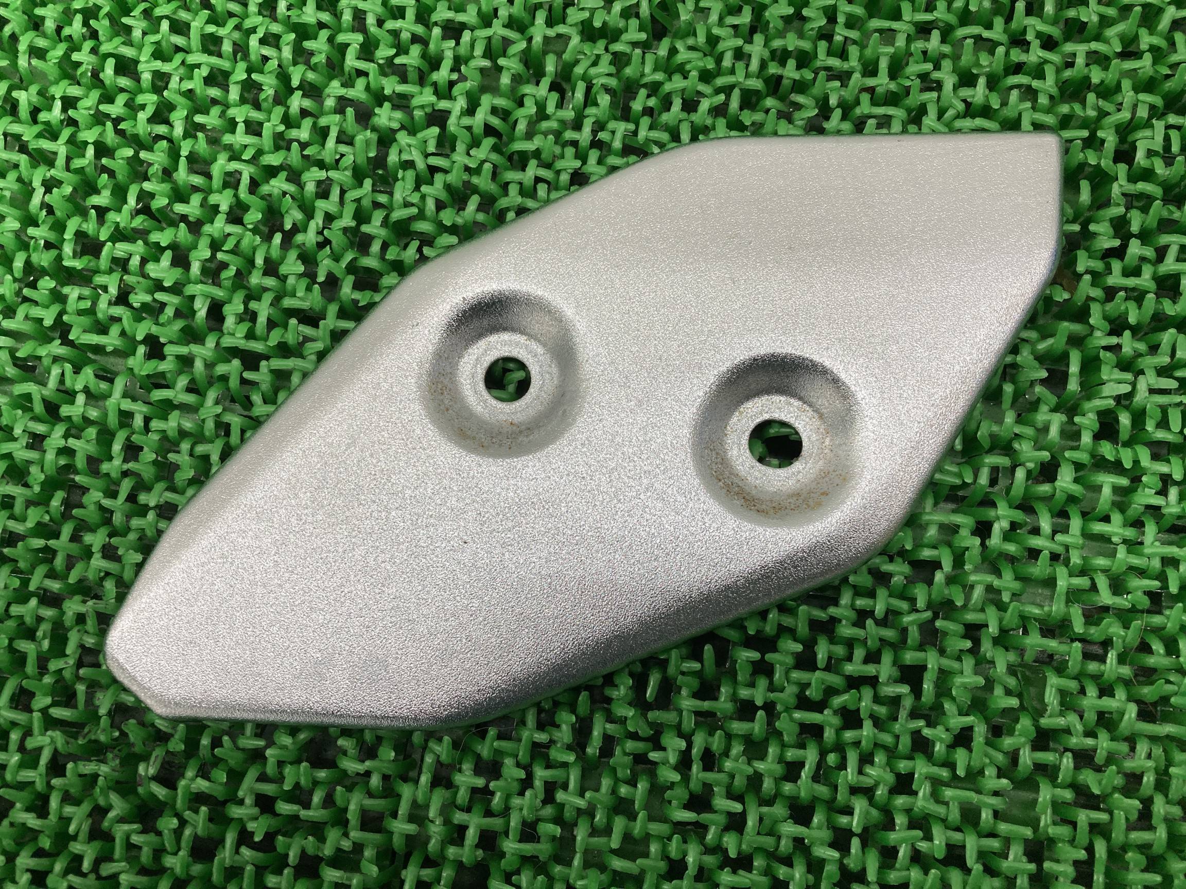 MT-03YZF-R3ステップヒールガード右ヤマハ純正バイク部品RH07JRH13JRH21JRH25J曲がり無し品薄車検Genuine【中古】 12