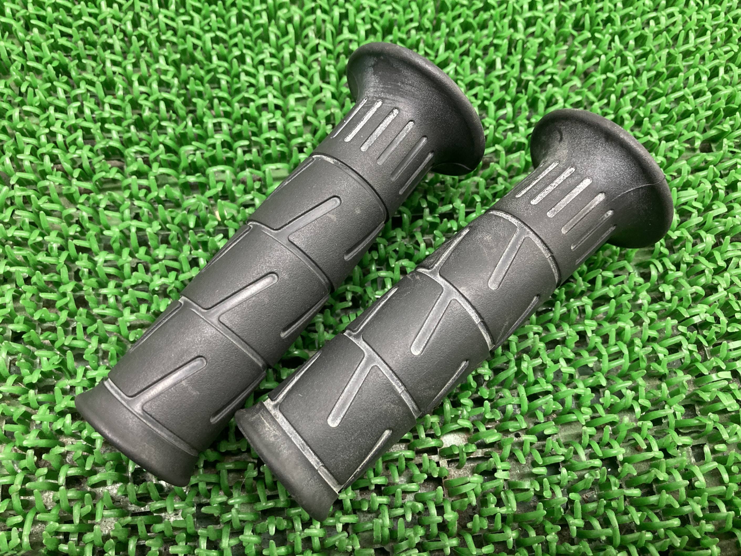 ZZ-R1400ハンドルグリップ片側カワサキ純正バイク部品ZXT40AZXT40BZXT40CZZR1400破れ無し車検Genuine【中古】 43