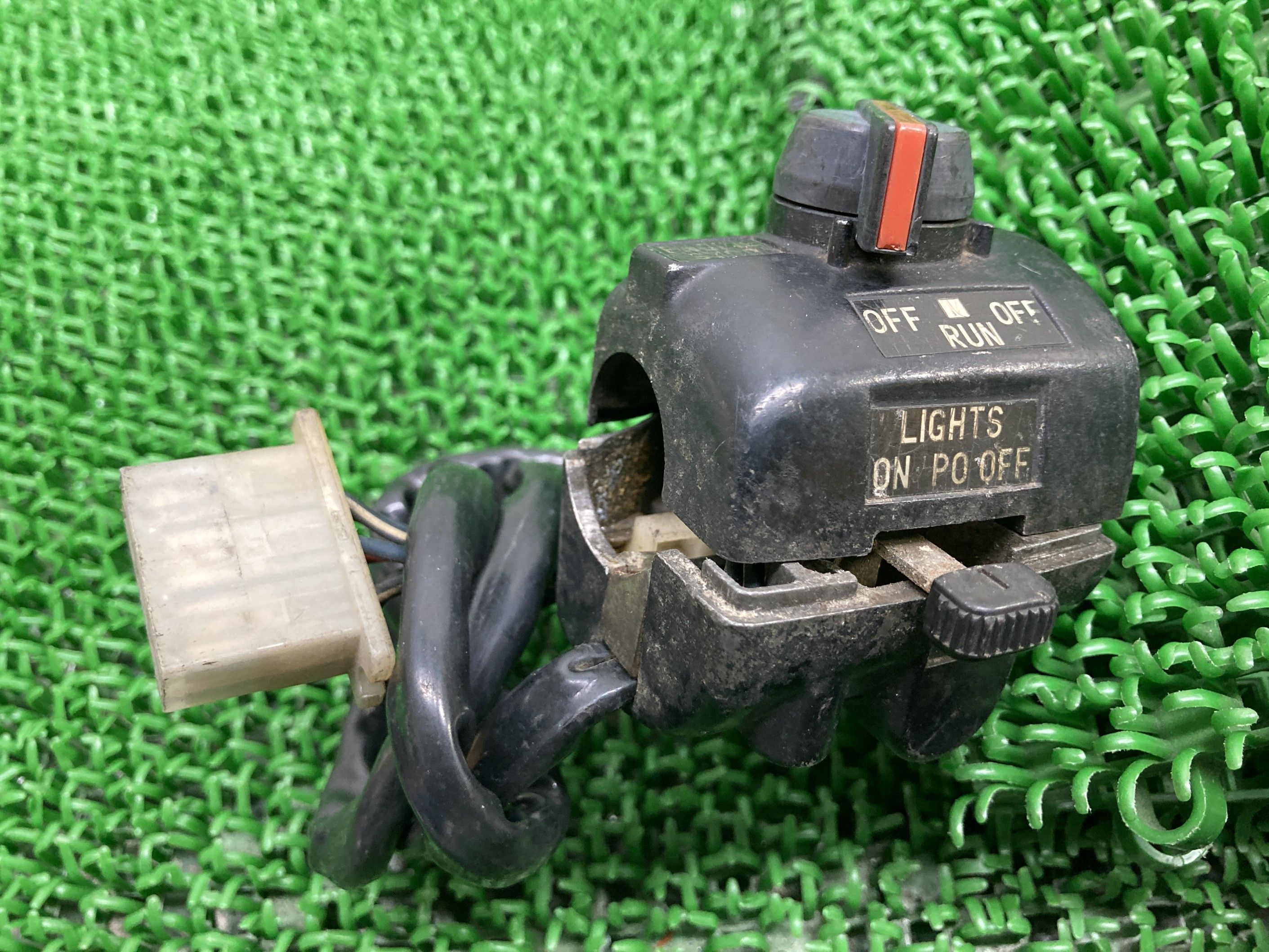 RZ250RZ350ハンドルスイッチ右ヤマハ純正バイク部品4L34U0スイッチボックス当時物割れ欠け無し希少品車検Genuine【中古】 80