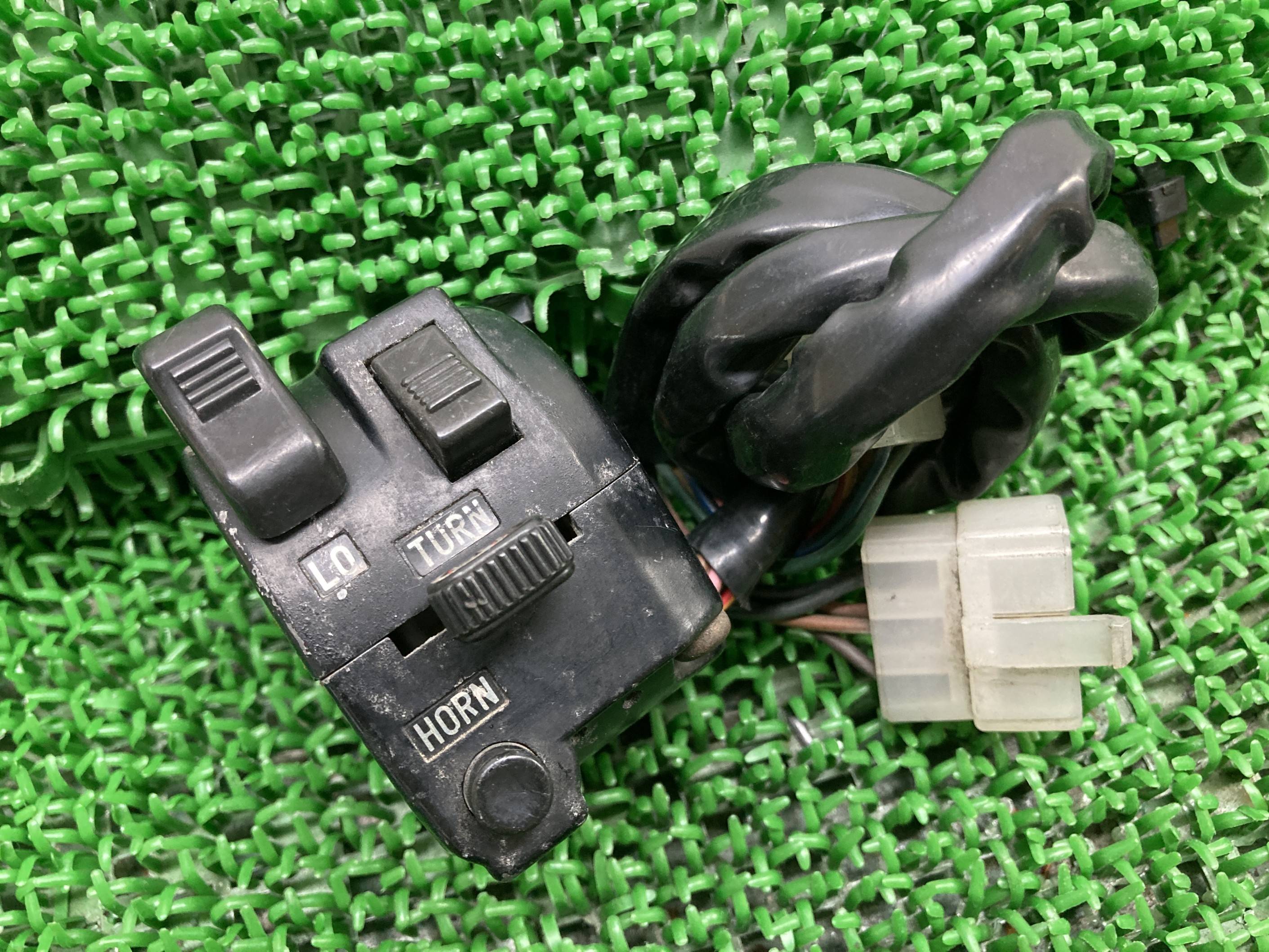 RZ250 RZ350 ハンドルスイッチ 左 ヤマハ 純正 バイク 部品 4L3 4U0 スイッチボックス 当時物 割れ欠け無し 品薄 車検 Genuine 【...