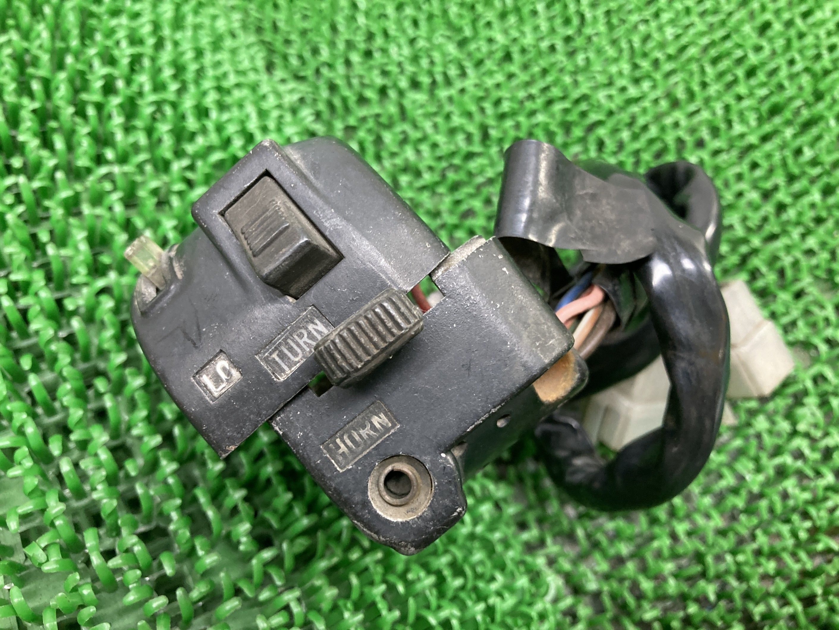 RZ250 RZ350 ハンドルスイッチ 左 ヤマハ 純正 バイク 部品 4L3 4U0 スイッチボックス 当時物 修復素材に コケキズ無し 車検 Genuin...