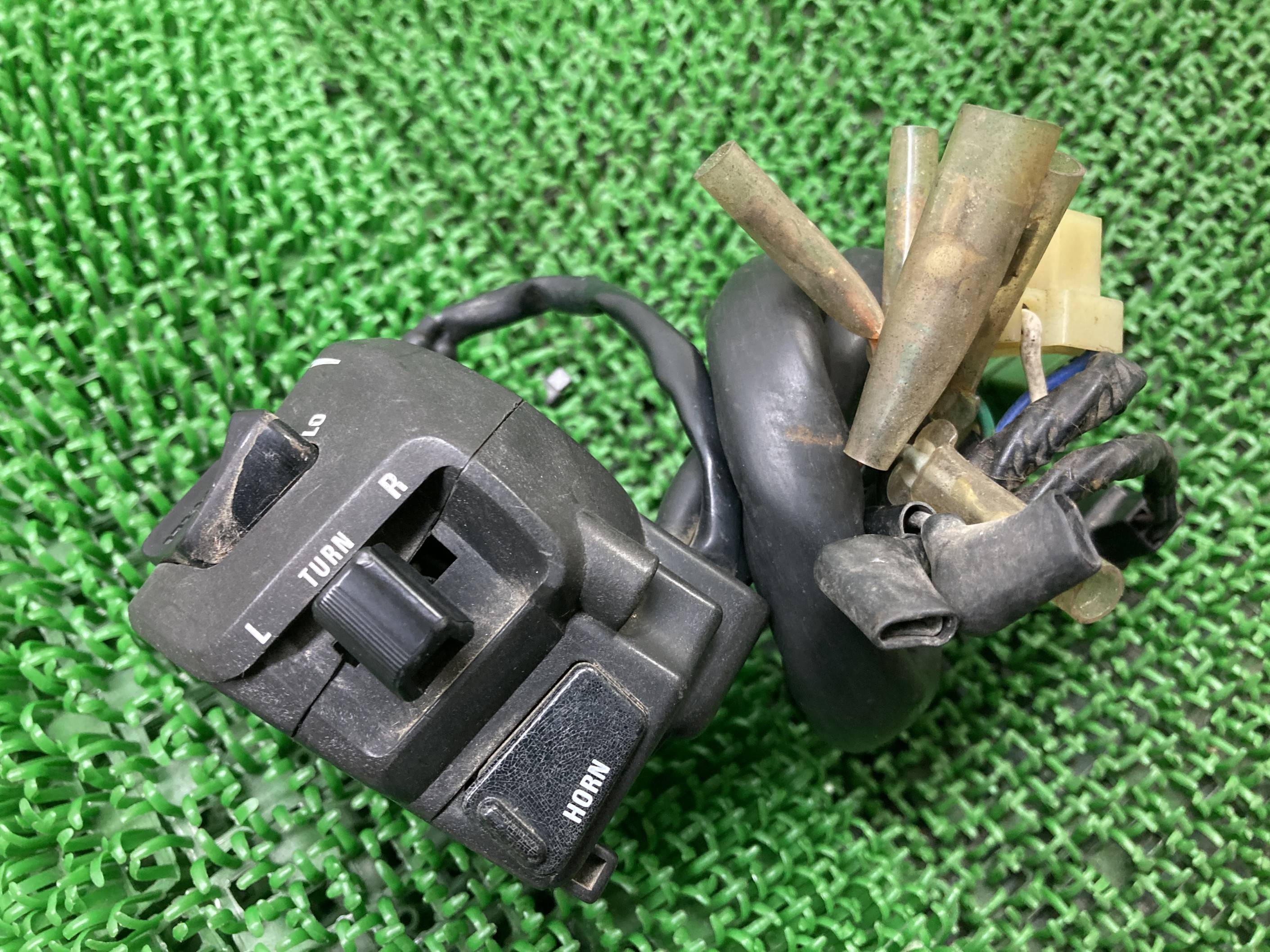 CB1000SF ハンドルスイッチ 左 ホンダ 純正 バイク 部品 SC30 ビッグ1 BIG-1 スイッチボックス 割れ欠け無し 車検 Genuine 【中古...