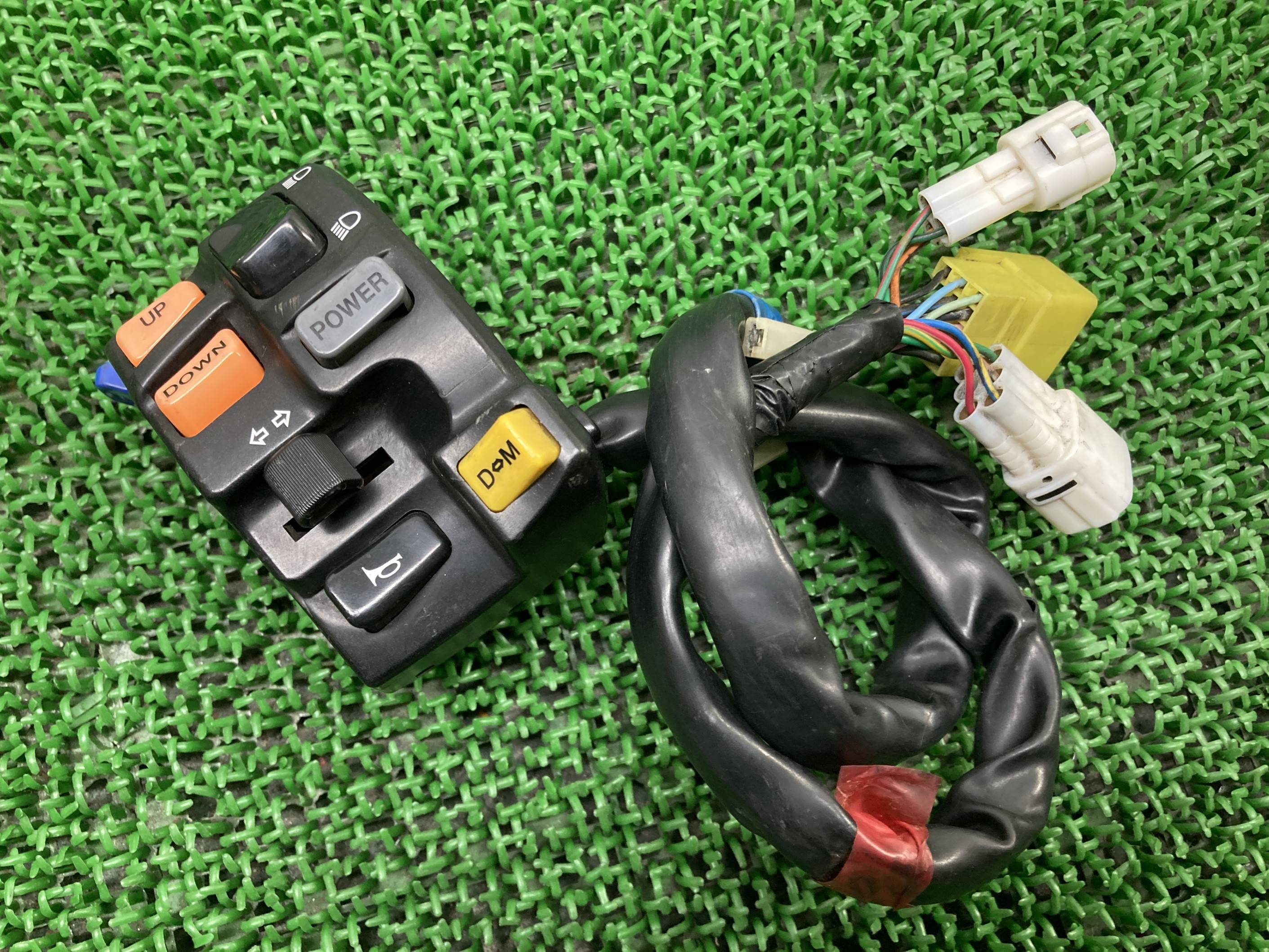 スカイウェイブ250 ハンドルスイッチ 左 スズキ 純正 バイク 部品 CJ45A SKYWAVE スカブ スイッチボックス 割れ欠け無し 車検 Genuine...