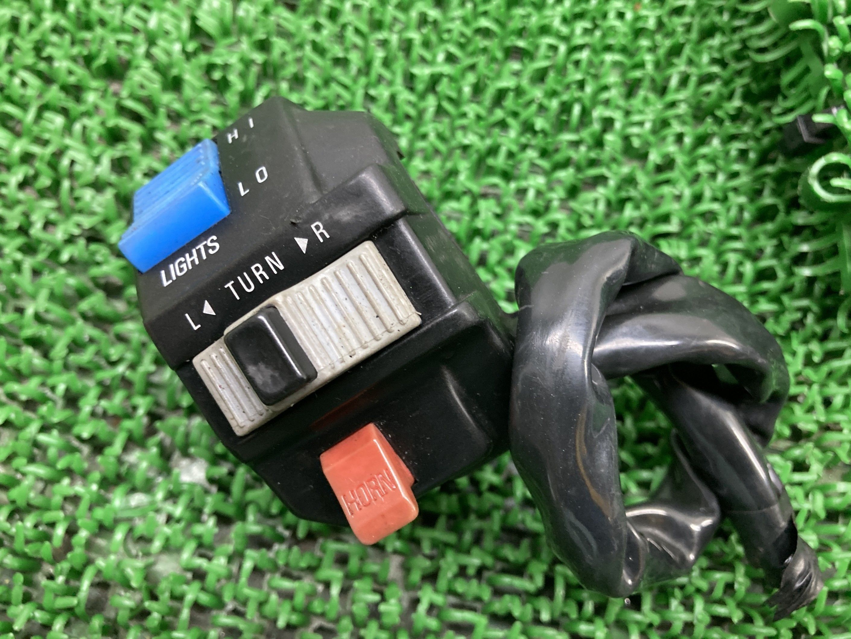 KLX250Dトラッカーハンドルスイッチ右カワサキ純正バイク部品LX250ED-TRACKERスイッチボックス修復素材に希少品品薄車検Genuine【中古】 1...