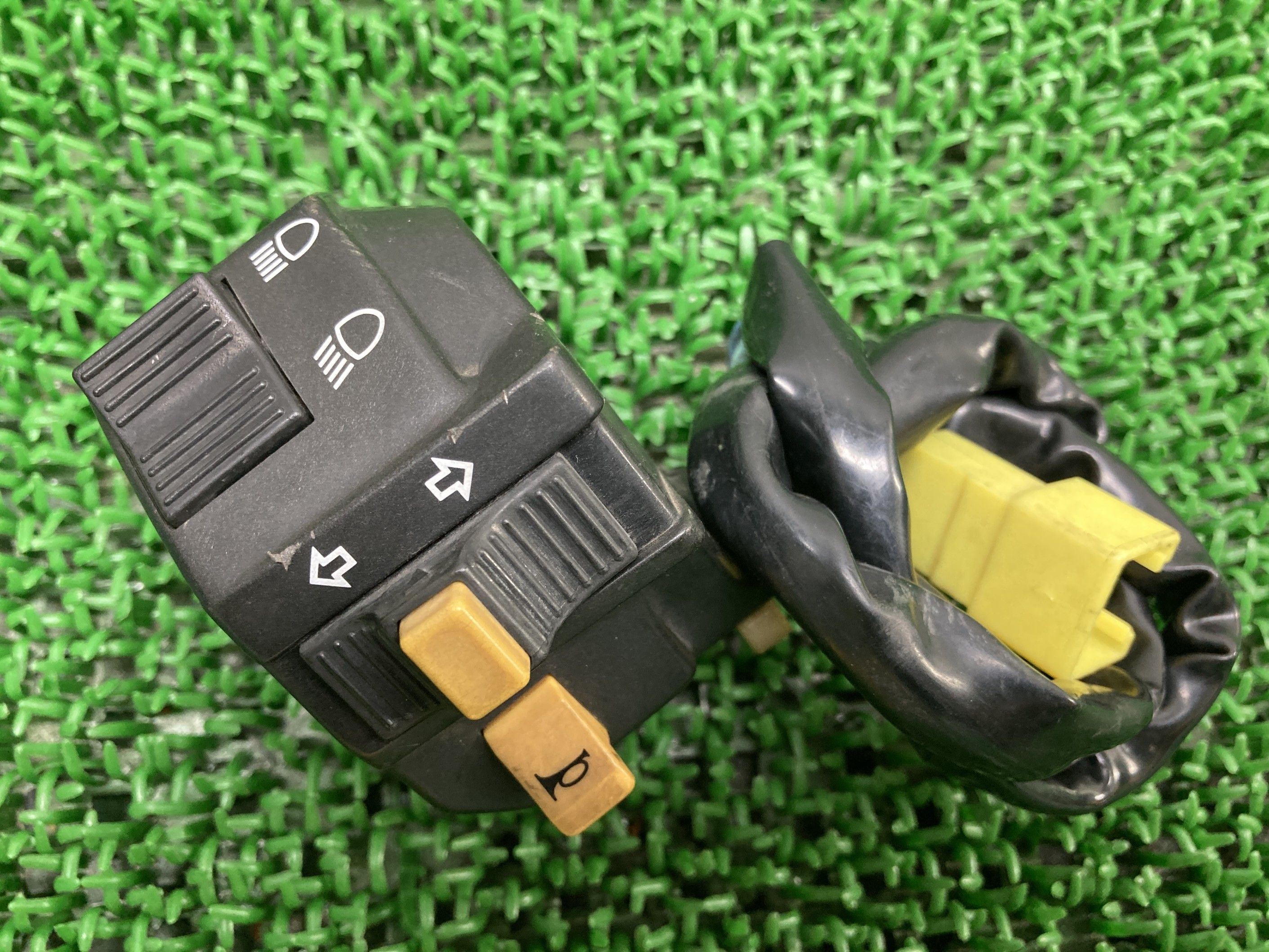 DR-Z400SMハンドルスイッチ左スズキ純正バイク部品SK44ADRZ400SMスイッチボックス割れ欠け無し品薄希少品車検Genuine【中古】 4