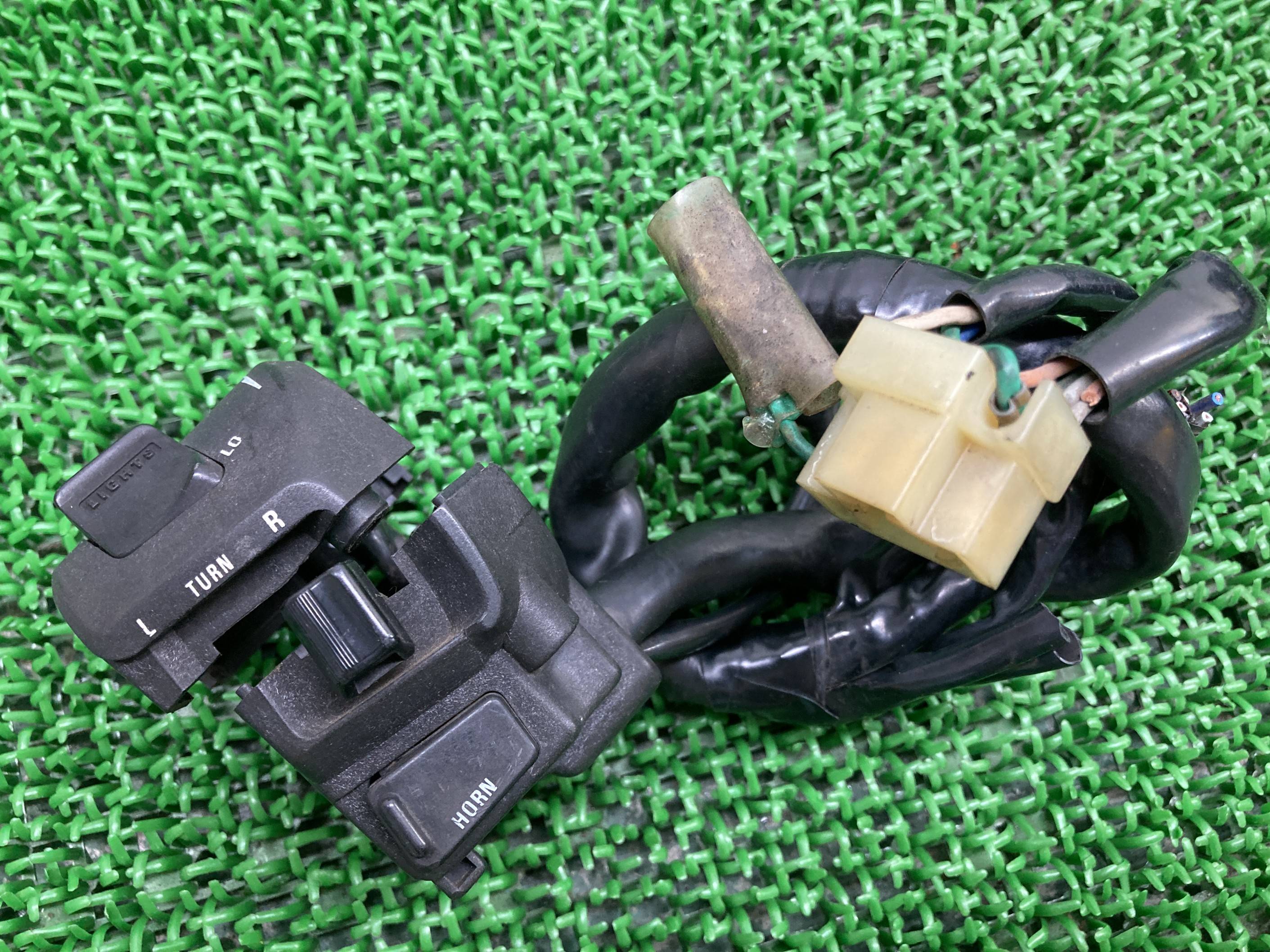 CB400SF ハンドルスイッチ 左 NC31 NC39 ホンダ 純正 バイク 部品 NC31 CB1300SF CB1000SF ホーネット250 ジェイド ...