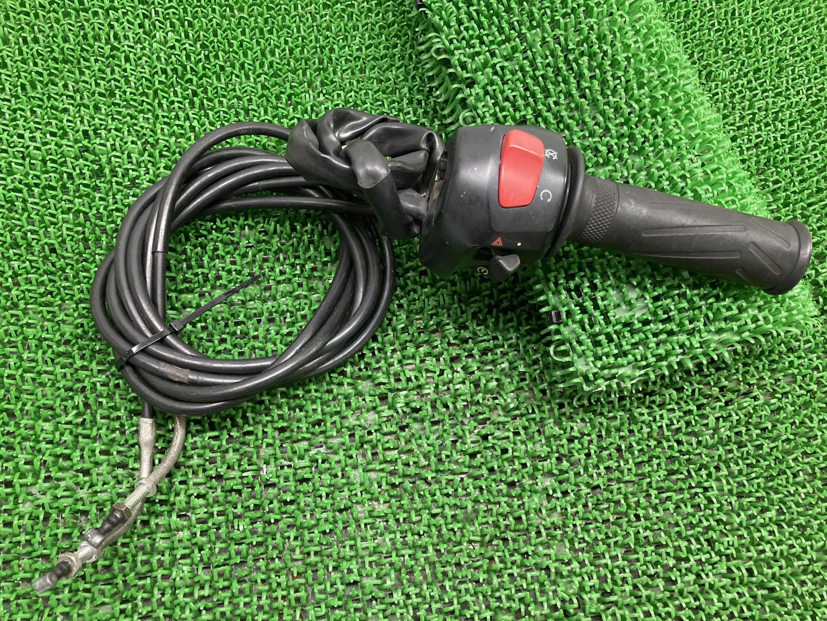 マジェスティハンドルスイッチ右ヤマハ純正バイク部品SG03JMajestyアクセルワイヤースロットルホルダースイッチボックス割れ欠け無し車検Genuine【中古...