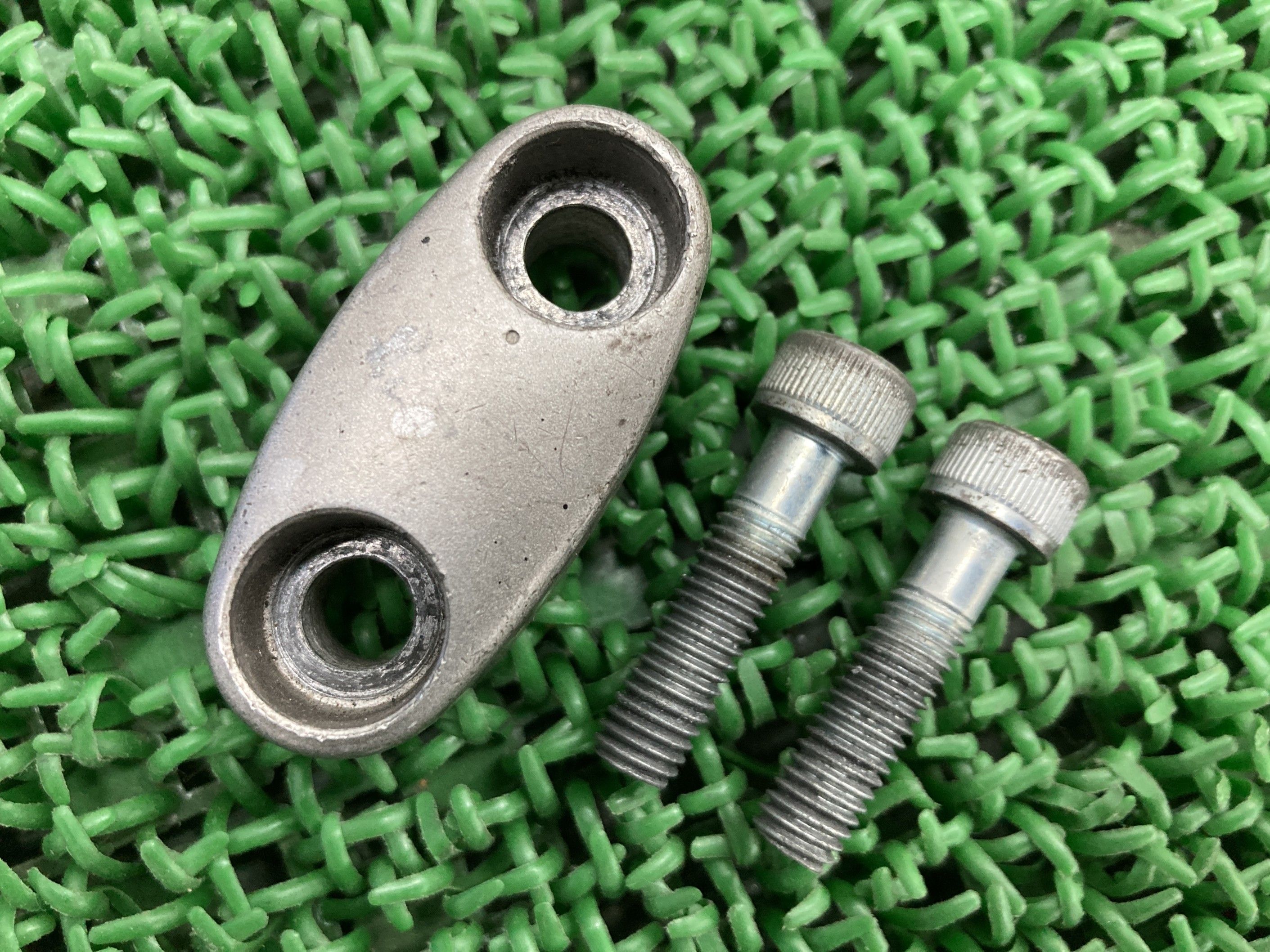 CB400SFハンドルポスト片側ホンダ純正バイク部品NC31NC39NC42ハンドルクランプ曲がり無し品薄車検Genuine【中古】 99