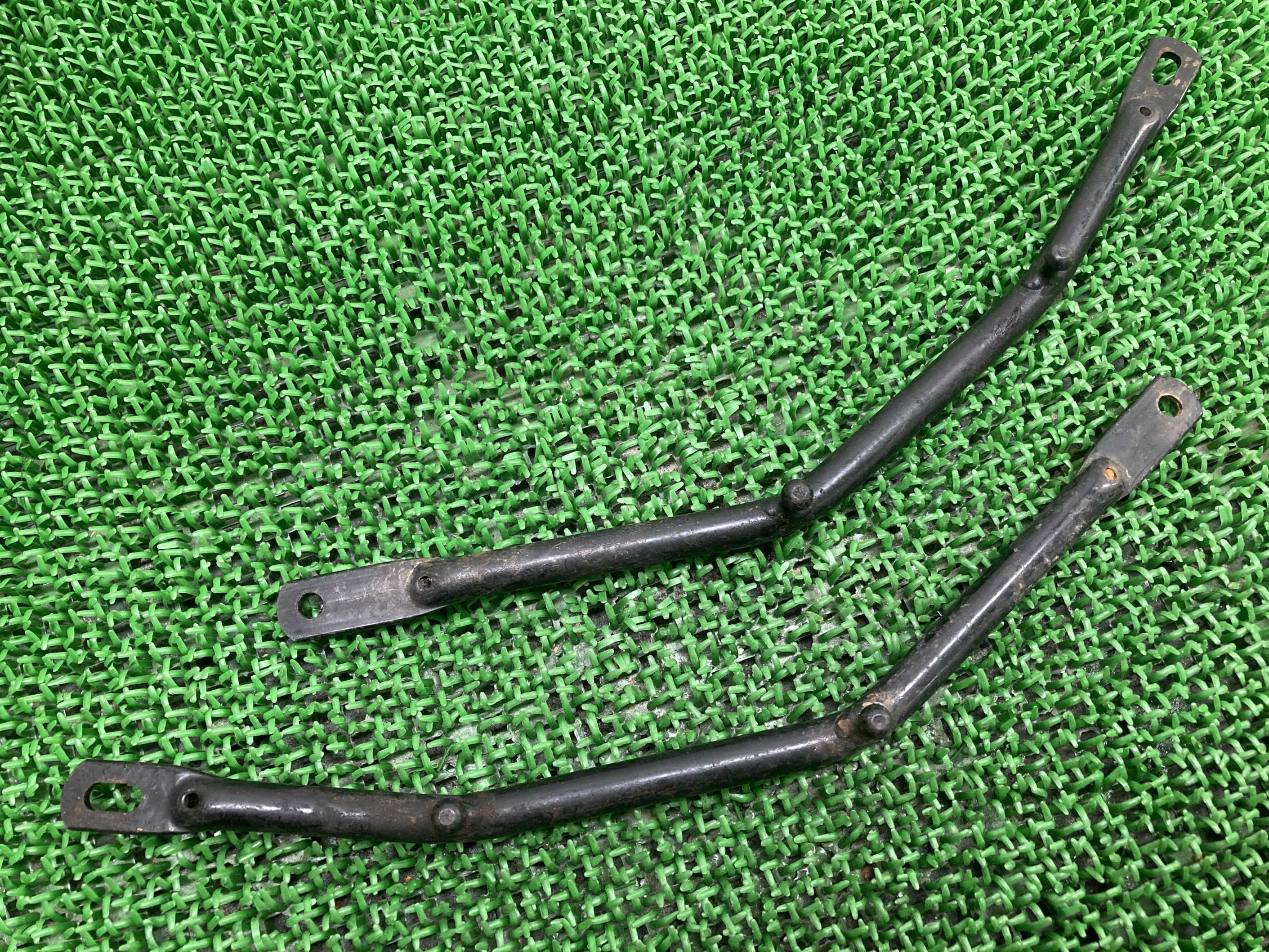 TZR250 荷掛けフック 左右 ヤマハ 純正 バイク 部品 1KT ステー ブラケット 曲がり無し 品薄 希少品 車..