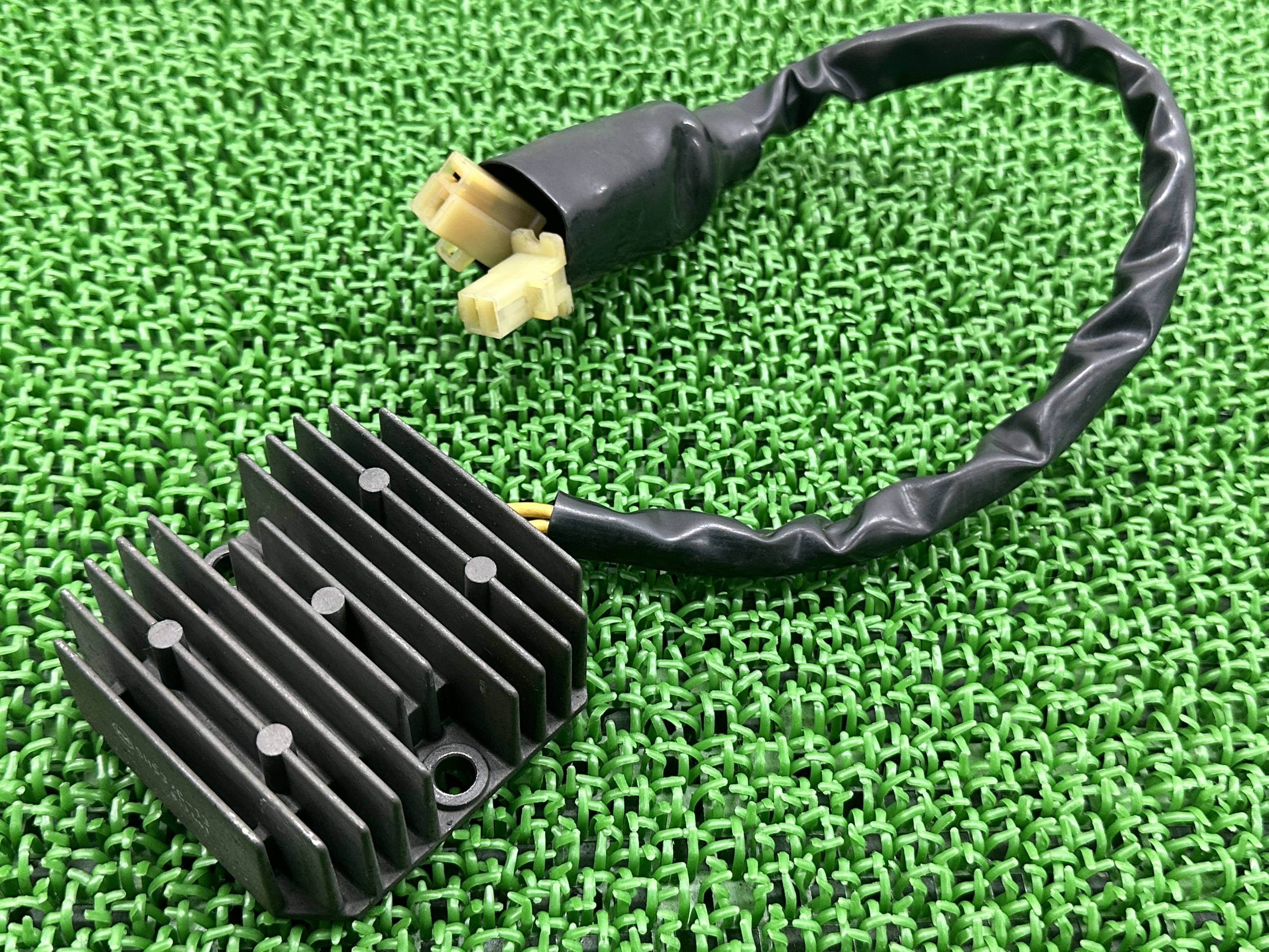 GB400TT レギュレター ホンダ 純正 バイク 部品 レギュレーター レクチファイア 機能的問題なし GB500TTにも 品薄 車検 Genuine 【中古】 bO