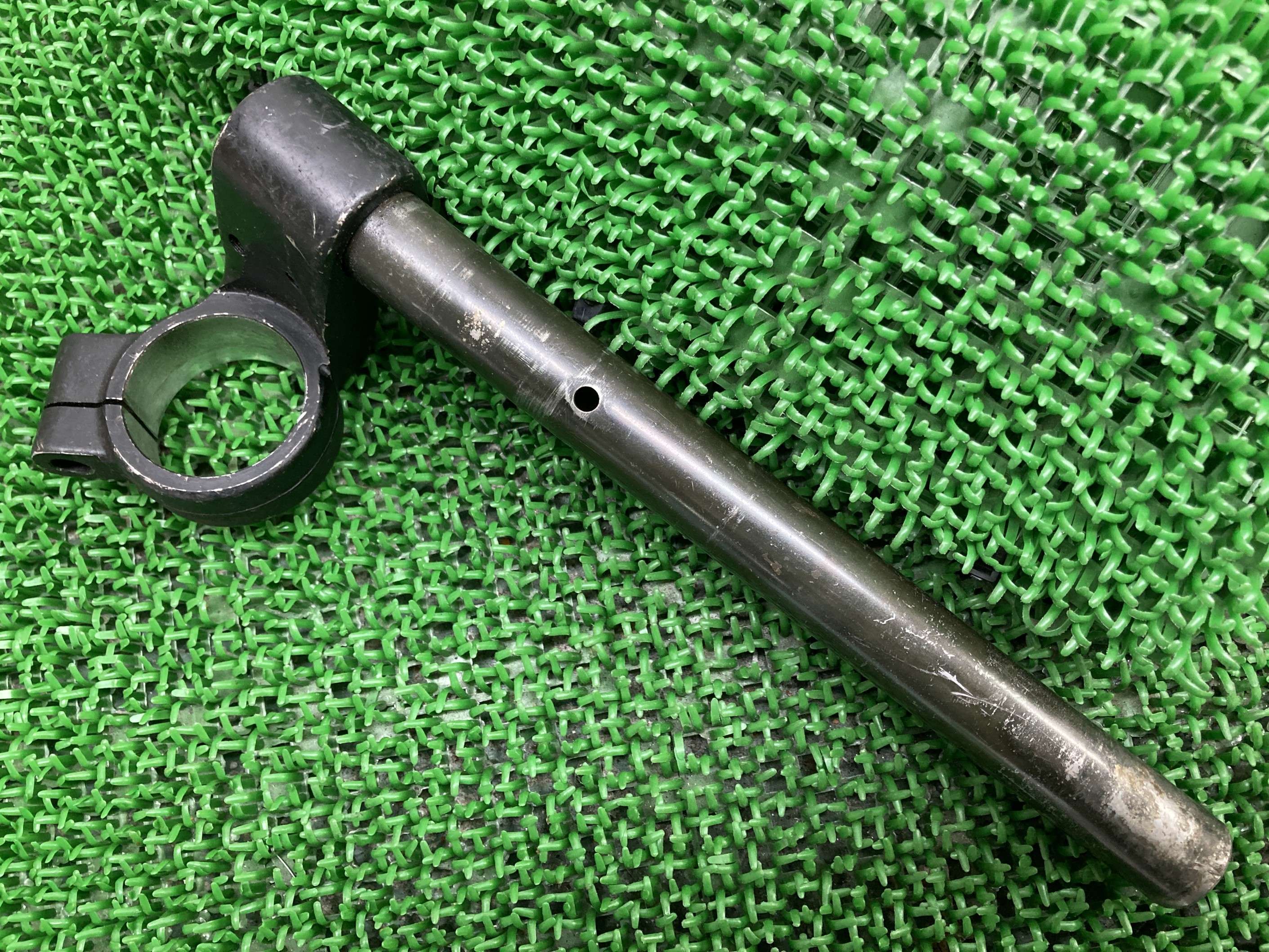 RGV250ガンマ セパレートハンドル 右 スズキ 純正 バイク 部品 VJ21A 41φ セパハン ペイント素材に 曲がり無し 品薄 車検 Genuine 【中古】 Wm