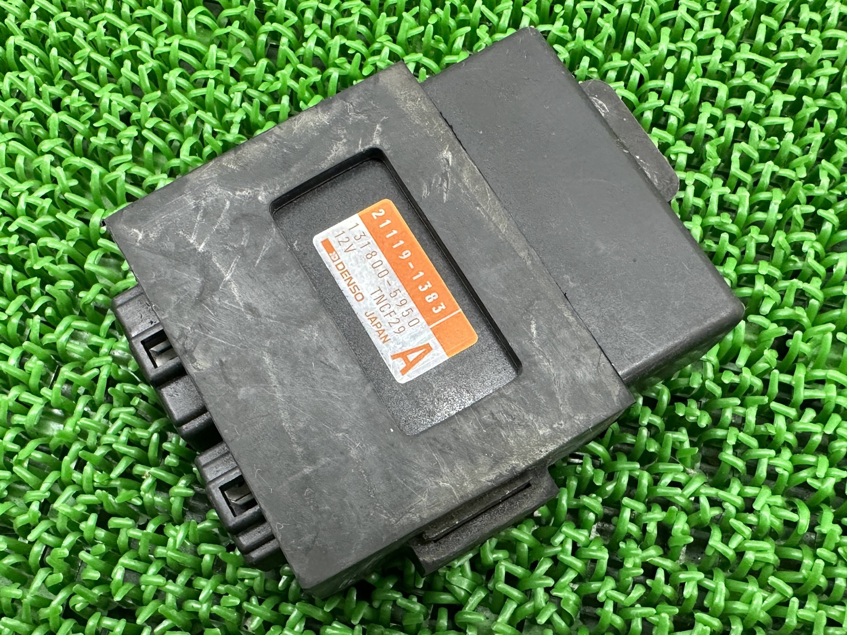 バリオス イグナイター カワサキ 純正 バイク 部品 ZR250A ケース ステー付 CDI スパークユニット 車検 Genuine 【中古】 Lu