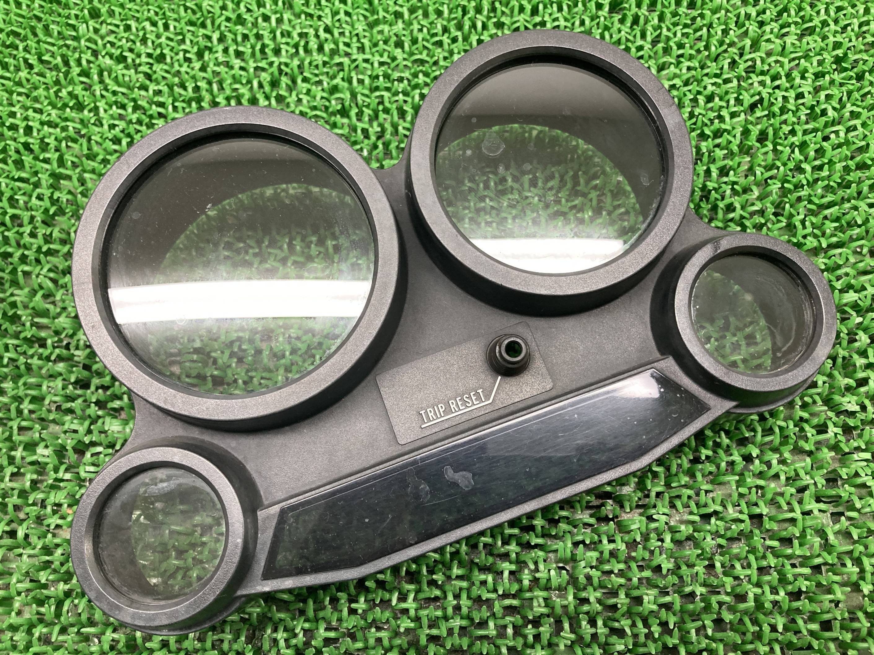 GPZ900R メーターケース カワサキ 純正 バイク 部品 ZX900A メーターカバー 割れ欠け無し 品薄 希少品 車検 Genuine 【中古】 Pk