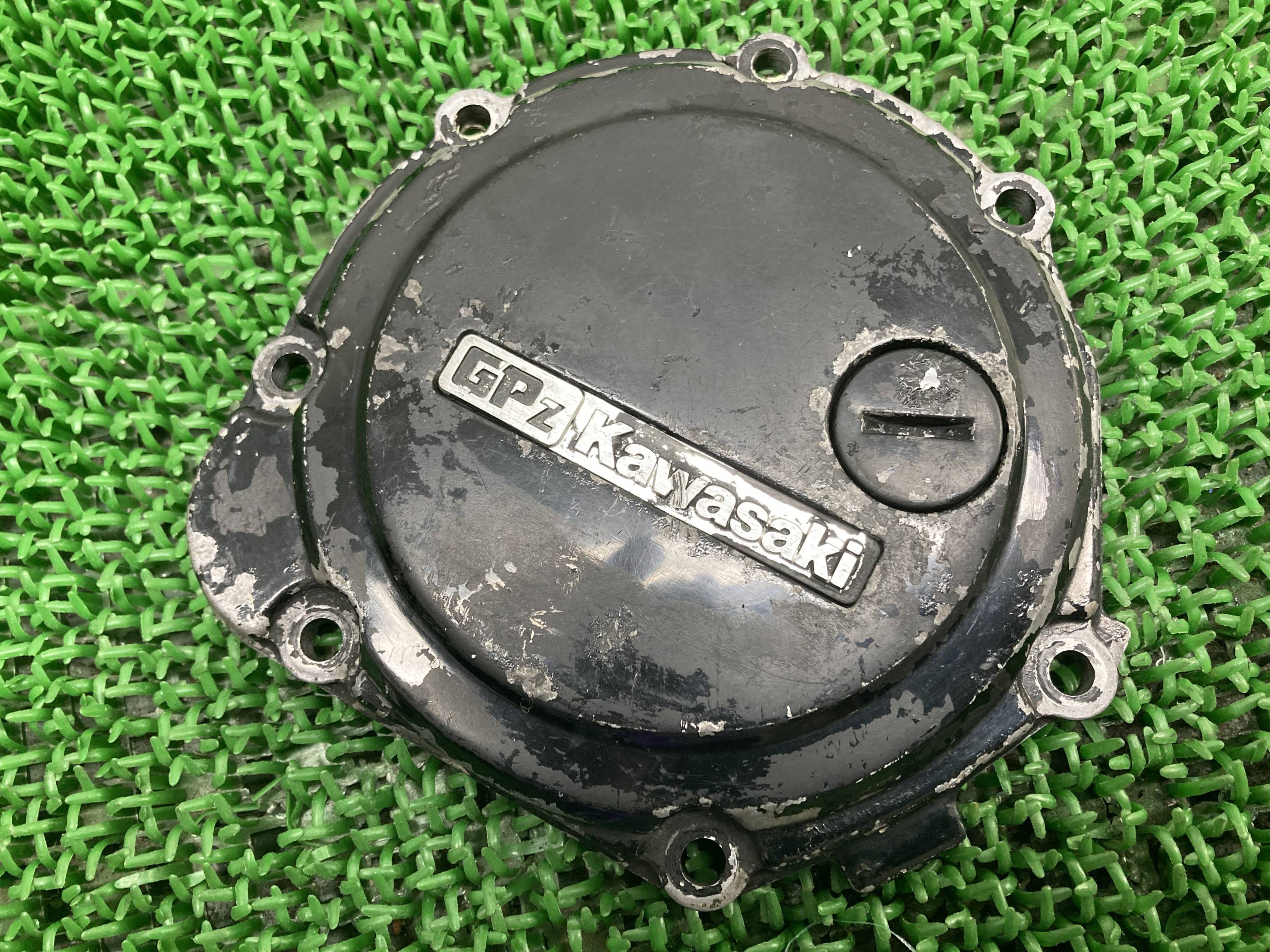 GPZ900R エンジンカバー カワサキ 純正 バイク 部品 ZX900A ポイントカバー GPZ1100RX ZX-10 ペイント素材に 割れ欠け無し 車検 Genuine 【中古】 Gw