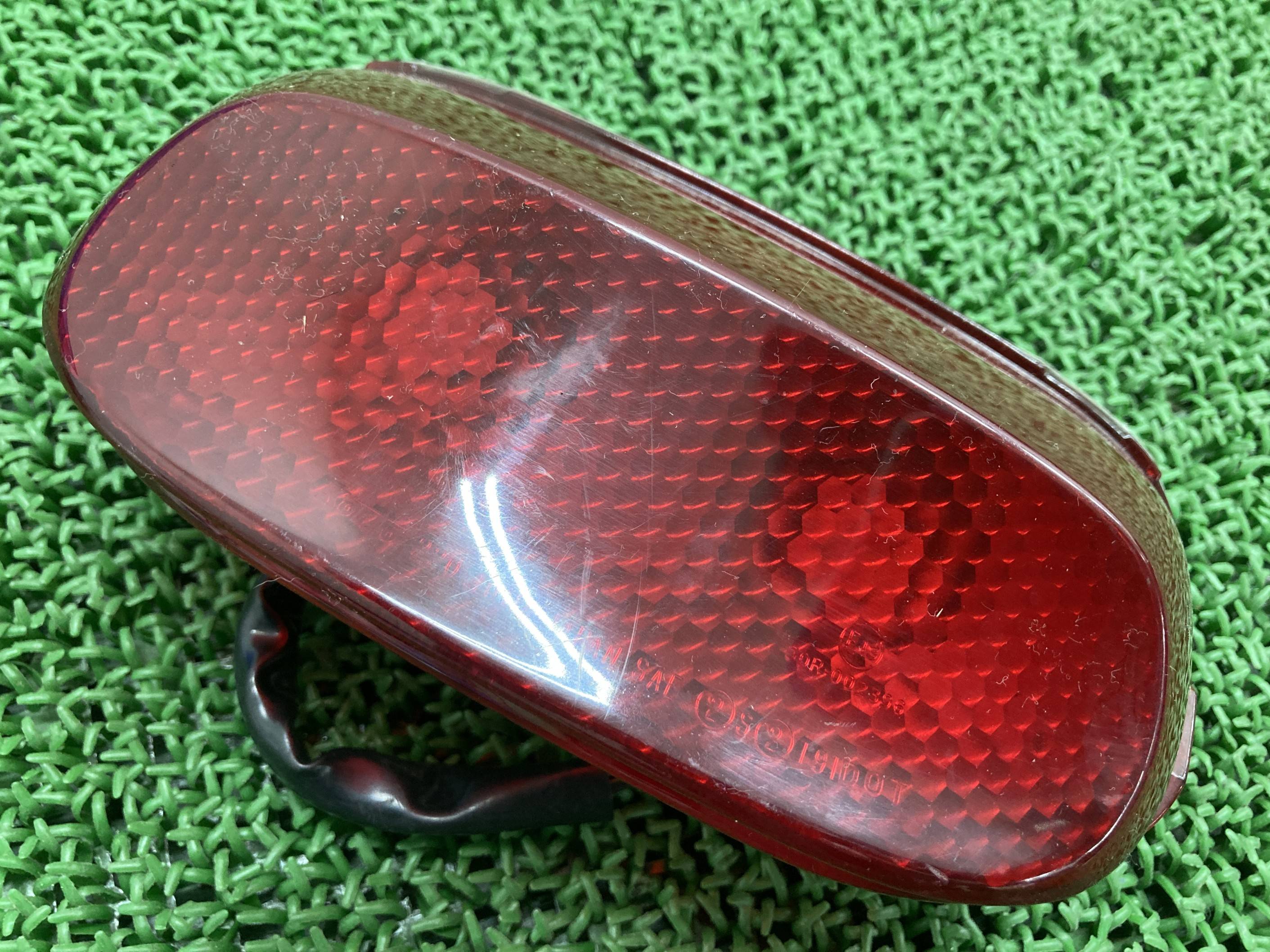 ZZ-R1100 テールランプ 220-40111 カワサキ 純正 バイク 部品 ZX1100D 割れ欠け無し 品薄 希少品 車検 Genuine 【中古】 j...