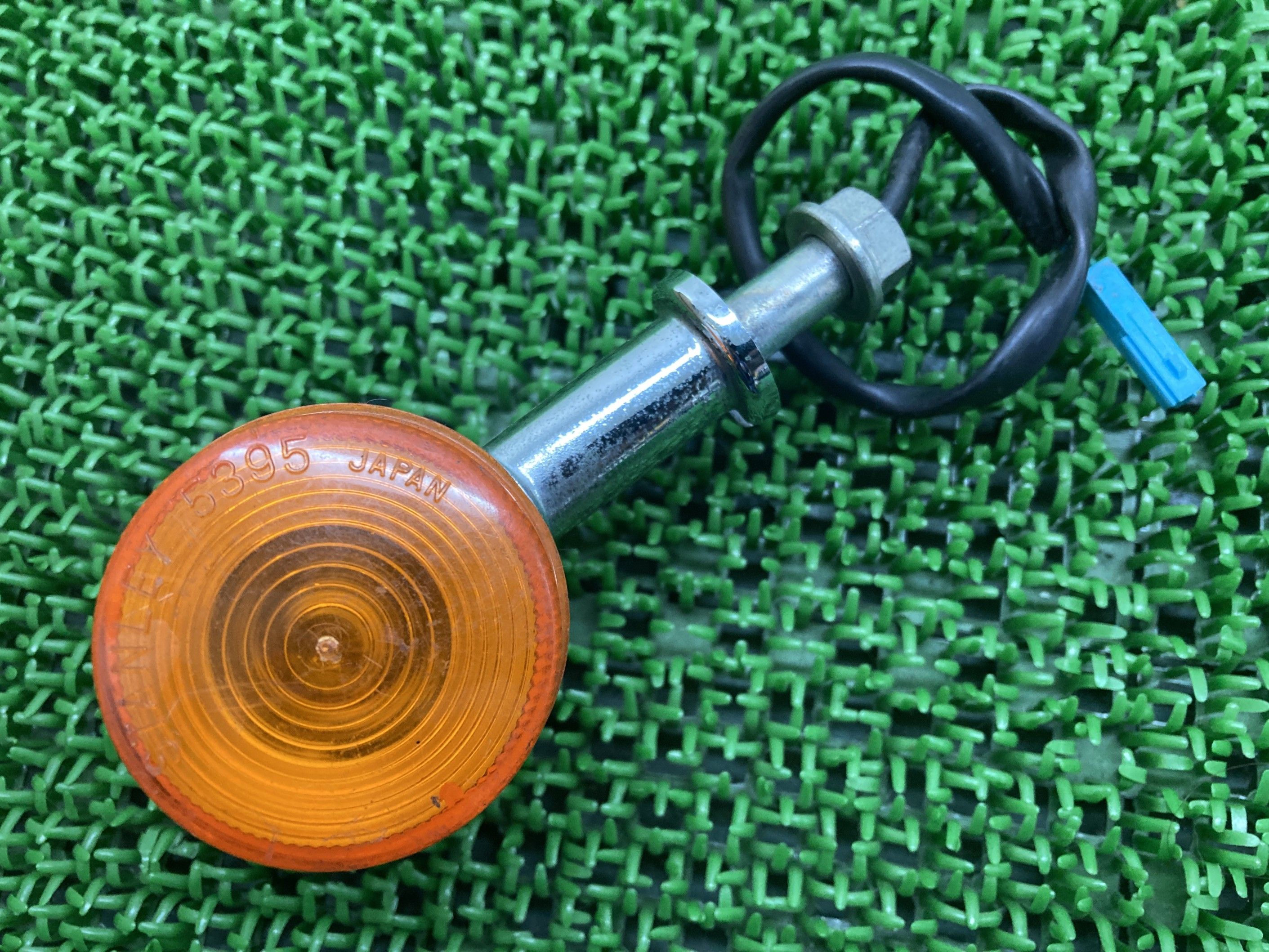 CB1100 フロントウインカー 右 5395 ホンダ 純正 バイク 部品 SC65 前期 割れ欠け無し 品薄 希少品 車検 Genuine 【中古】 Nn