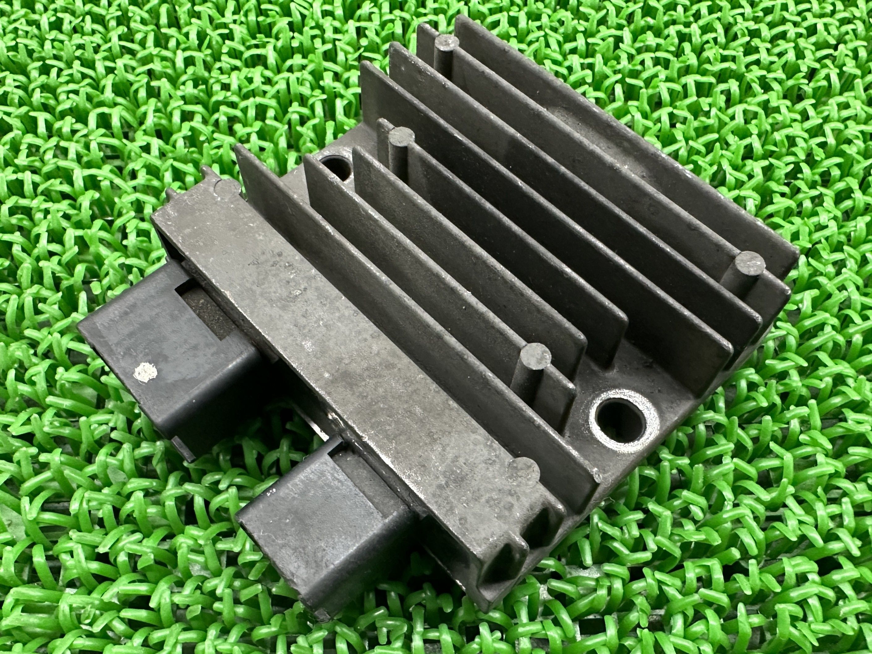 CB400SF レギュレター ホンダ 純正 バイク 部品 NC42 REVO レギュレーター レクチファイアー 機能的問題なし 車検 Genuine 【中古】 cD