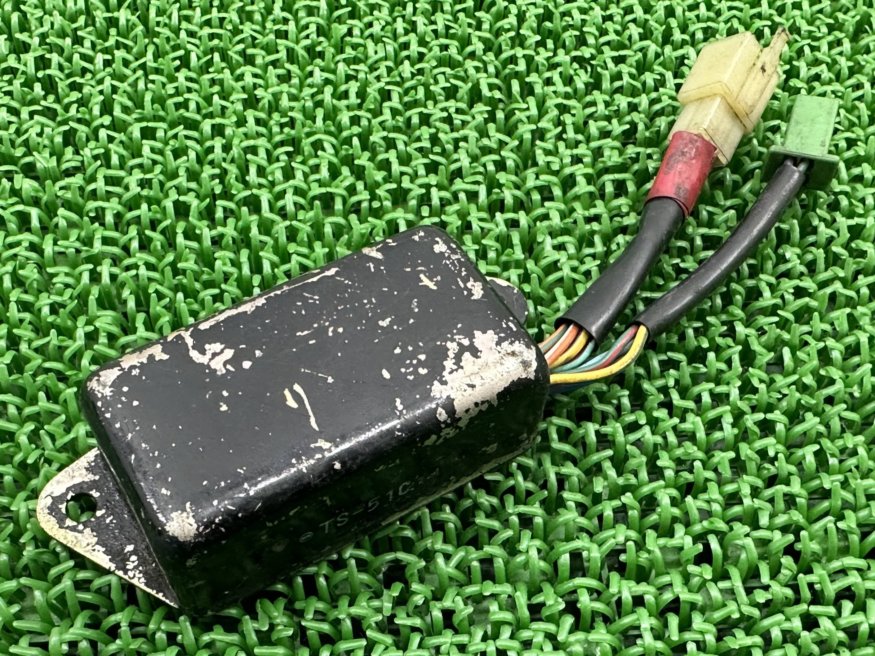 ホーク2 コントロールリレー ホンダ 純正 バイク 部品 CB400T ホーク2 教習車 シフトインジケーターリレー 機能的問題なし 車検 Genuine 【中古】 tM