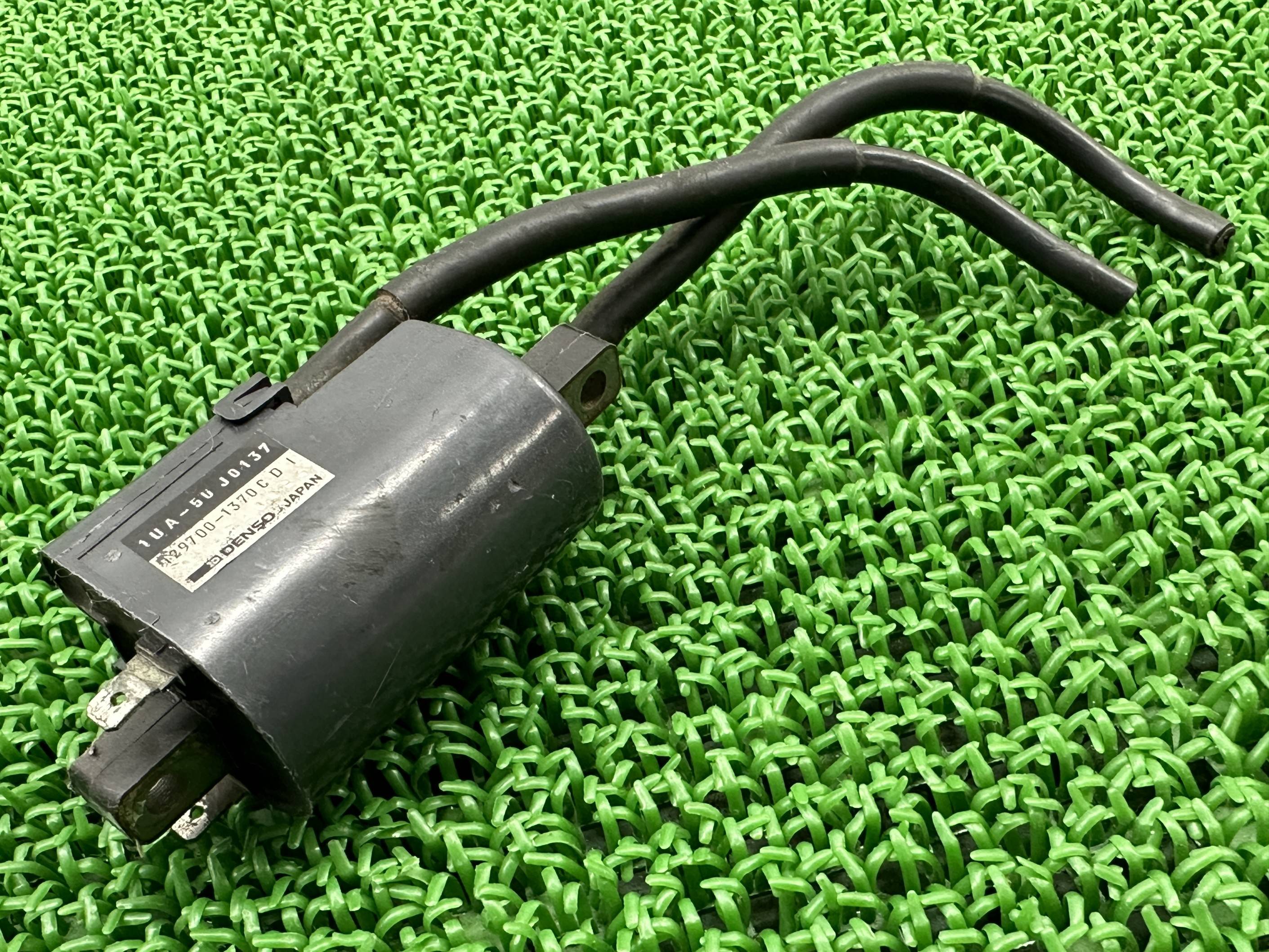 RZ250R イグニッションコイル 1UA-50 ヤマハ 純正 バイク 部品 29L プラグコード 機能的問題なし 品薄 希少品 車検 Genuine 【中古】 zQ