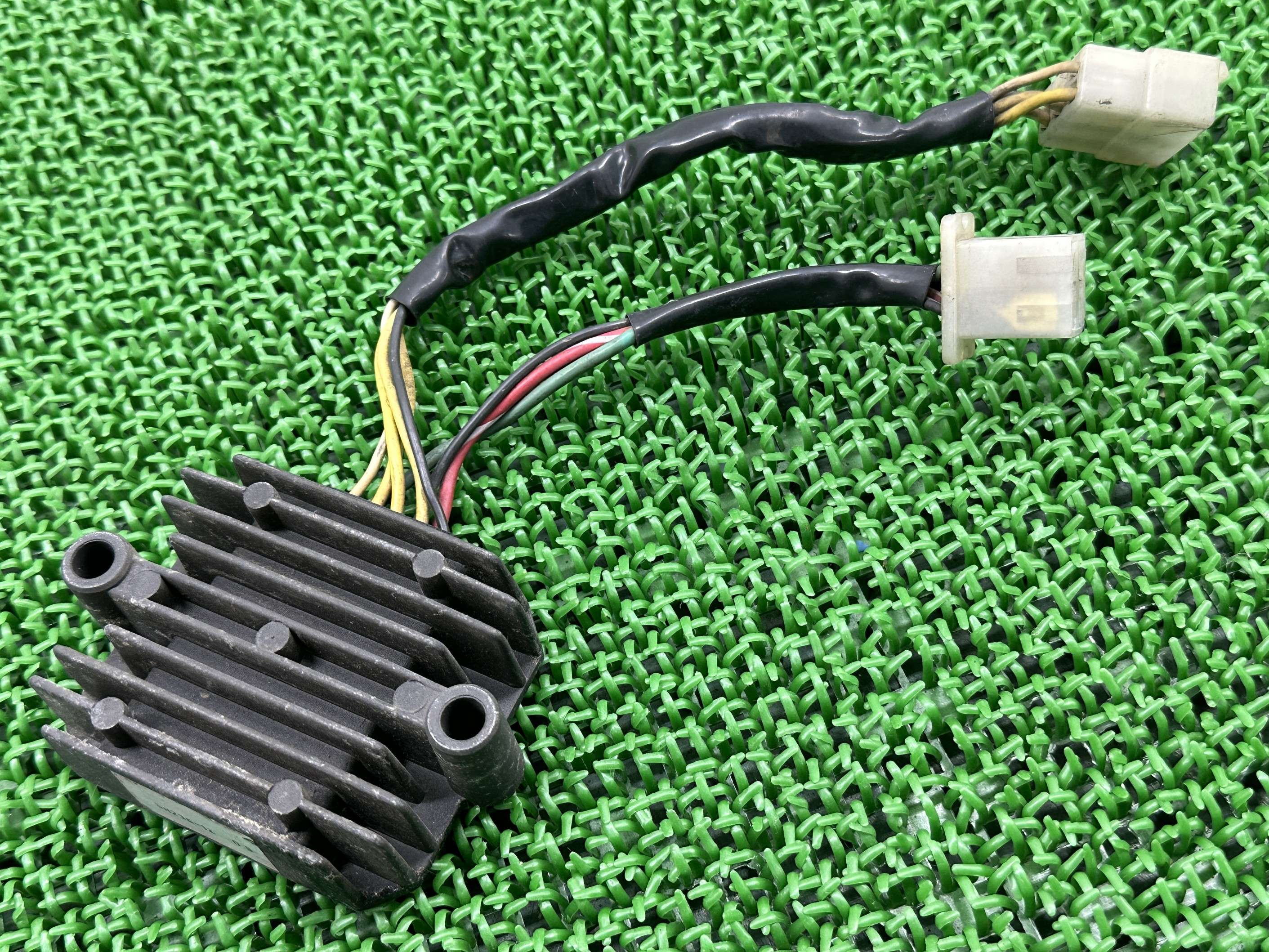 CB750F レギュレター ホンダ 純正 バイク 部品 RC04 CB750K レギュレーター レクチファイア 機能的問題なし 車検 Genuine 【中古】 cR