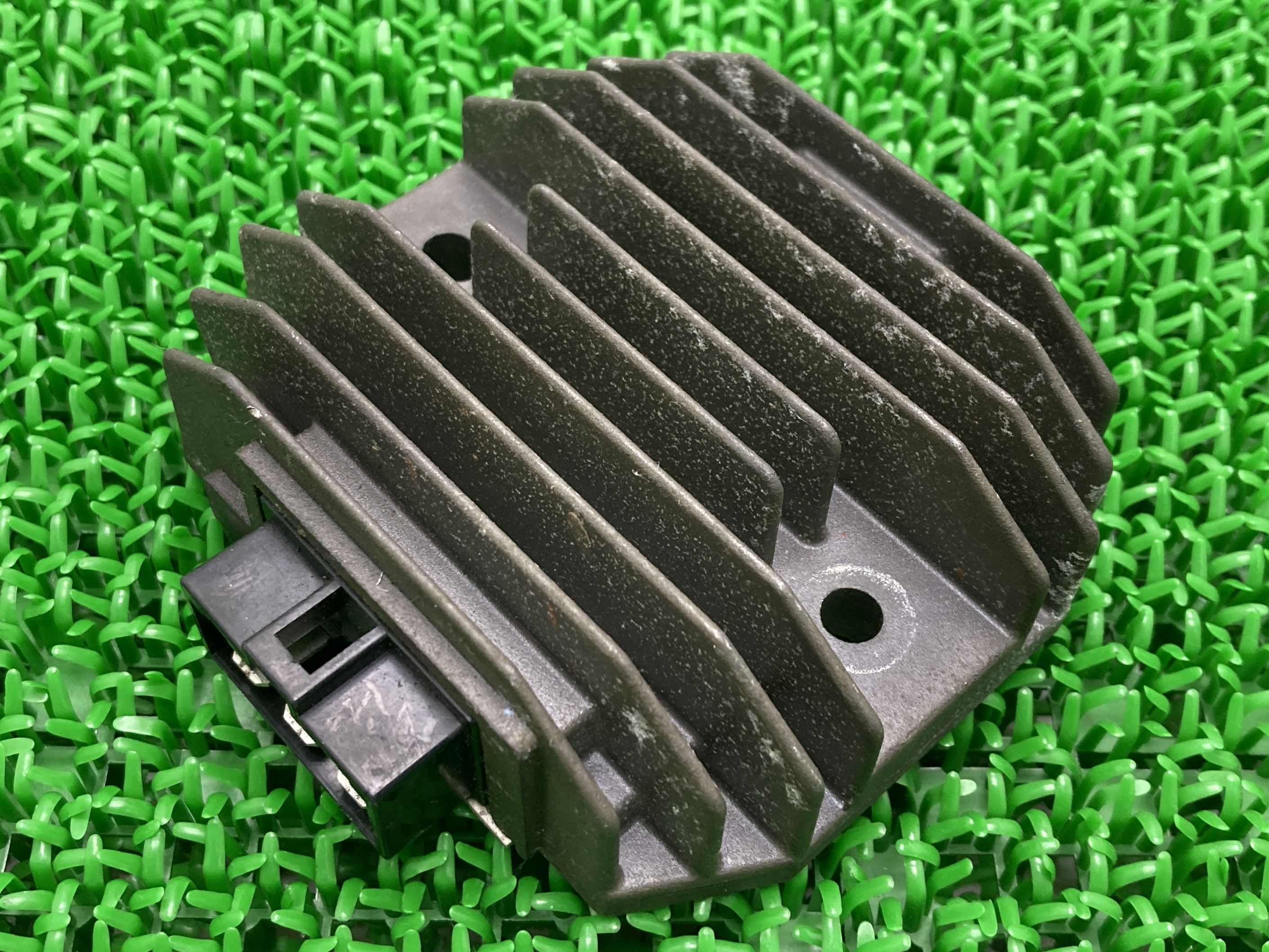 FZ6 レギュレター ヤマハ 純正 バイク 部品 RJ06 FZ6-S FAZER FZ6フェザーS2 T-MAX 車検 Genuine 【中古】 xQ