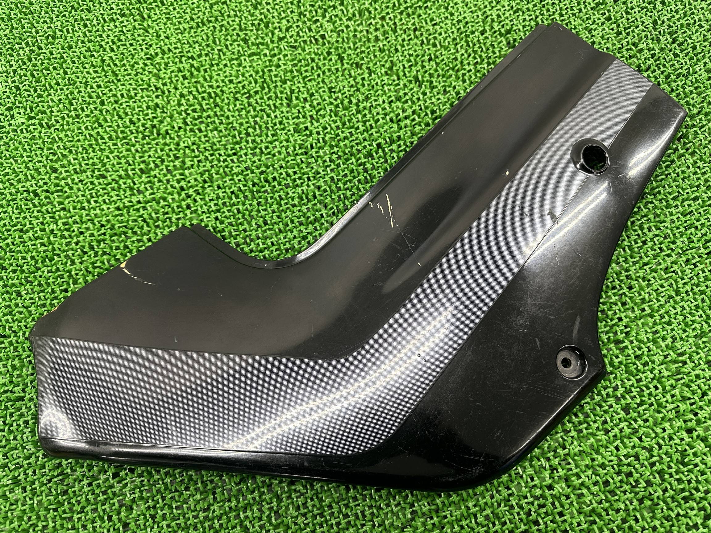 GPZ400R サイドカバー 左 黒 36001-1289 カワサキ 純正 バイク 部品 ZX400D サイドカウル パネル 修復素材に コケキズ無し 車検 Genuine 【中古】 Ij