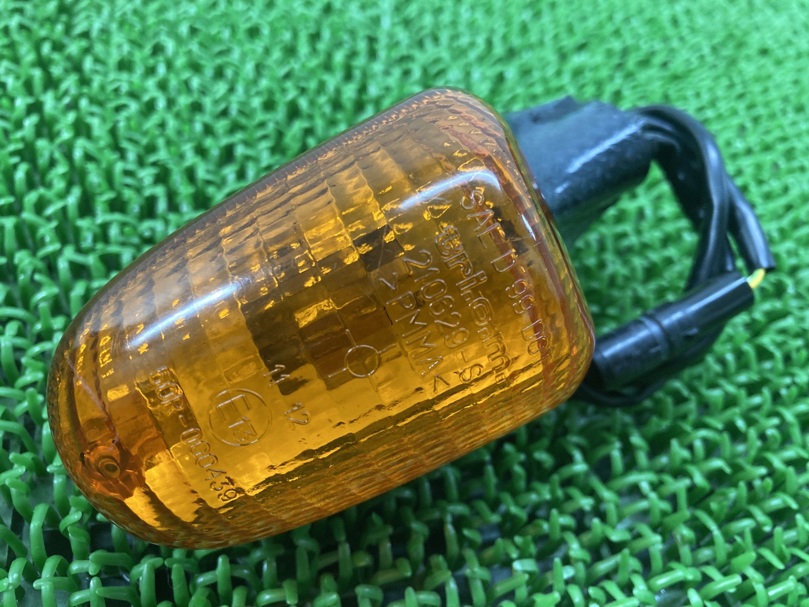 ブルターレS ウインカー 右前/左後 210629 MVアグスタ 純正 バイク 部品 750S 修復素材に コケキズ無し..