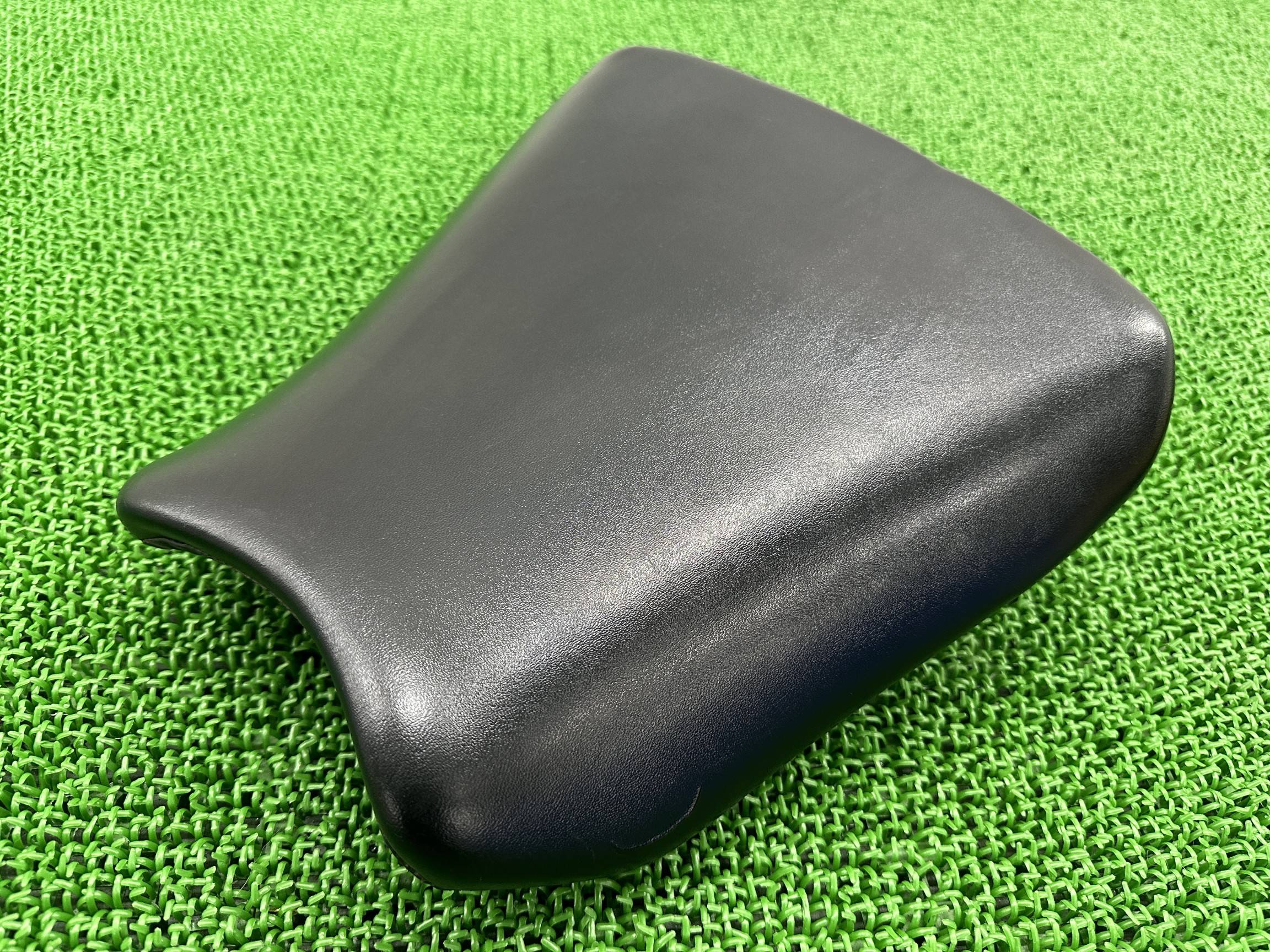 TZR50R フロントシート 4EU ヤマハ 純正 バイク 部品 メインシート ソロシート 修復素材や張替えベースに シートベース良好 当時物 車検 Genuine 【中古】 Wz